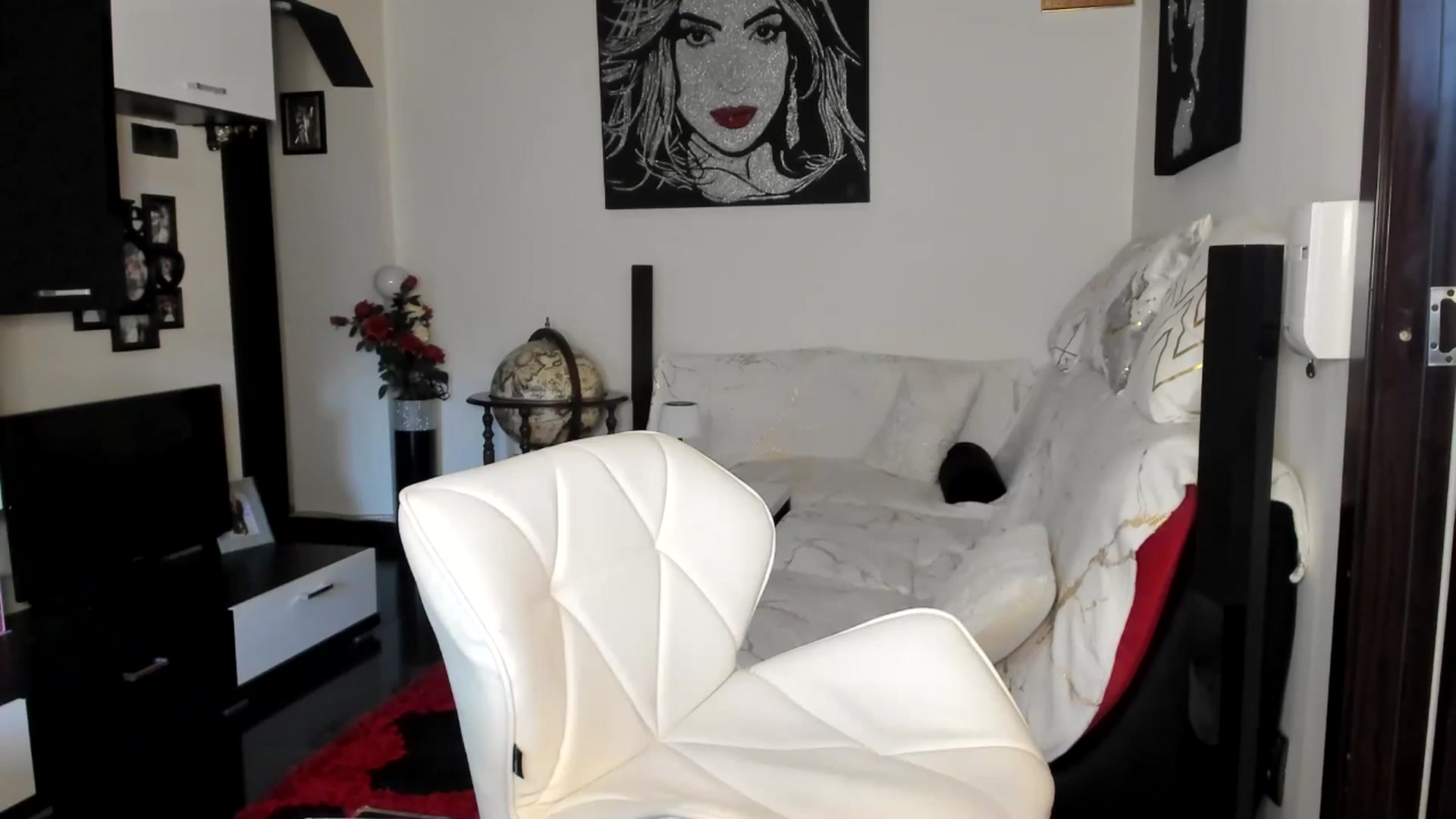 Gallery image thumbnail from Maxblonde22's myfreecams stream on, 02/20/2025, 12:43 image 15 of 20