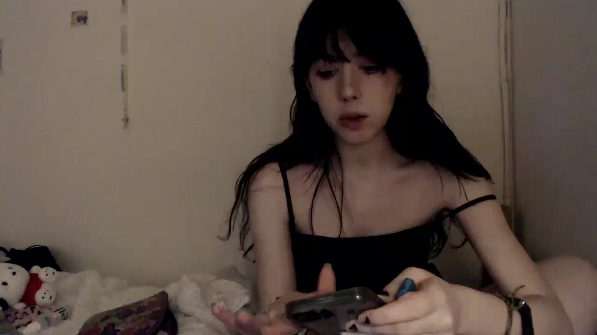 Gallery image thumbnail from MaxieFoxglove's myfreecams stream on, 03/13/2025, 05:52 image 19 of 20