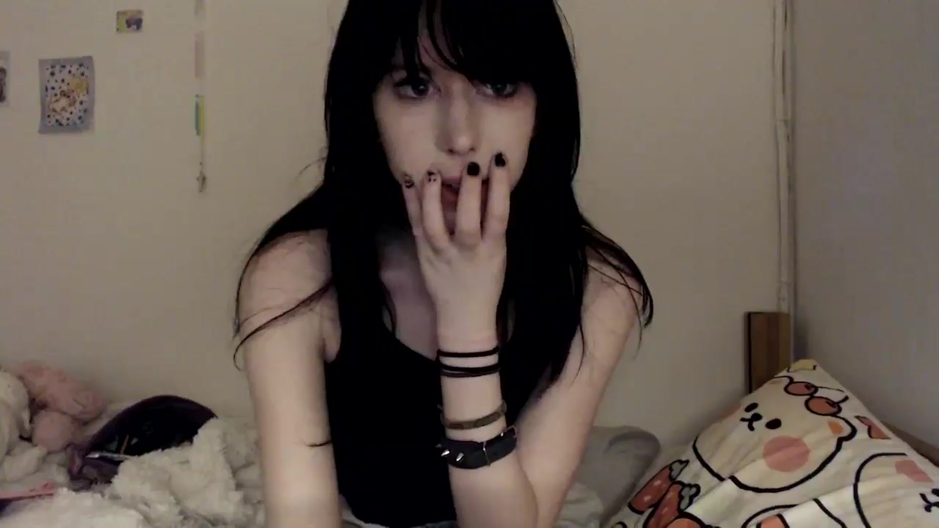 Gallery image thumbnail from MaxieFoxglove's myfreecams stream on, 03/19/2025, 08:55 image 13 of 20