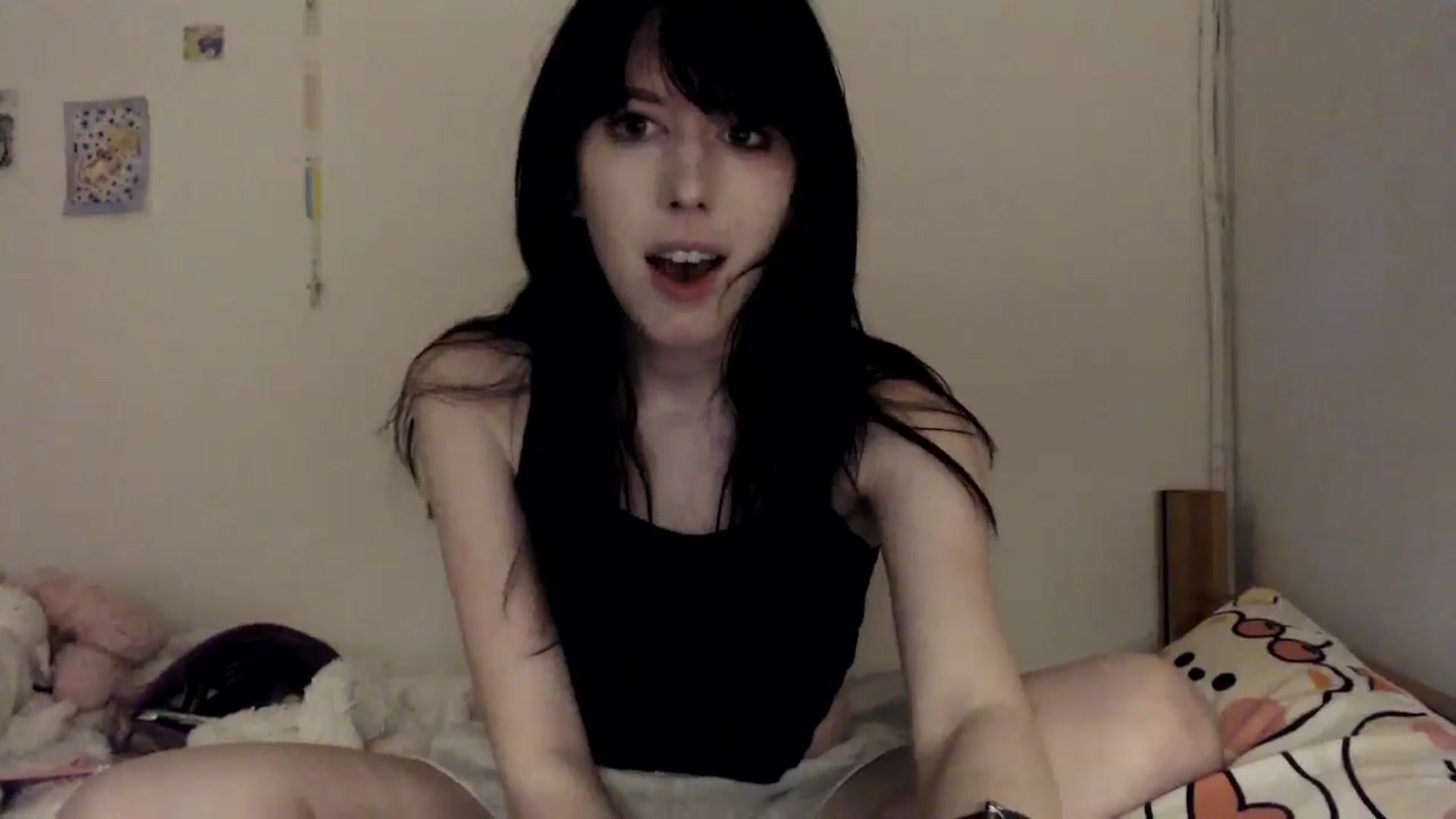 Gallery image thumbnail from MaxieFoxglove's myfreecams stream on, 03/19/2025, 08:55 image 14 of 20