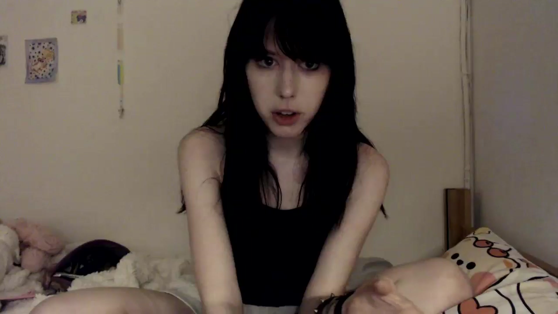 Gallery image thumbnail from MaxieFoxglove's myfreecams stream on, 03/19/2025, 08:55 image 15 of 20