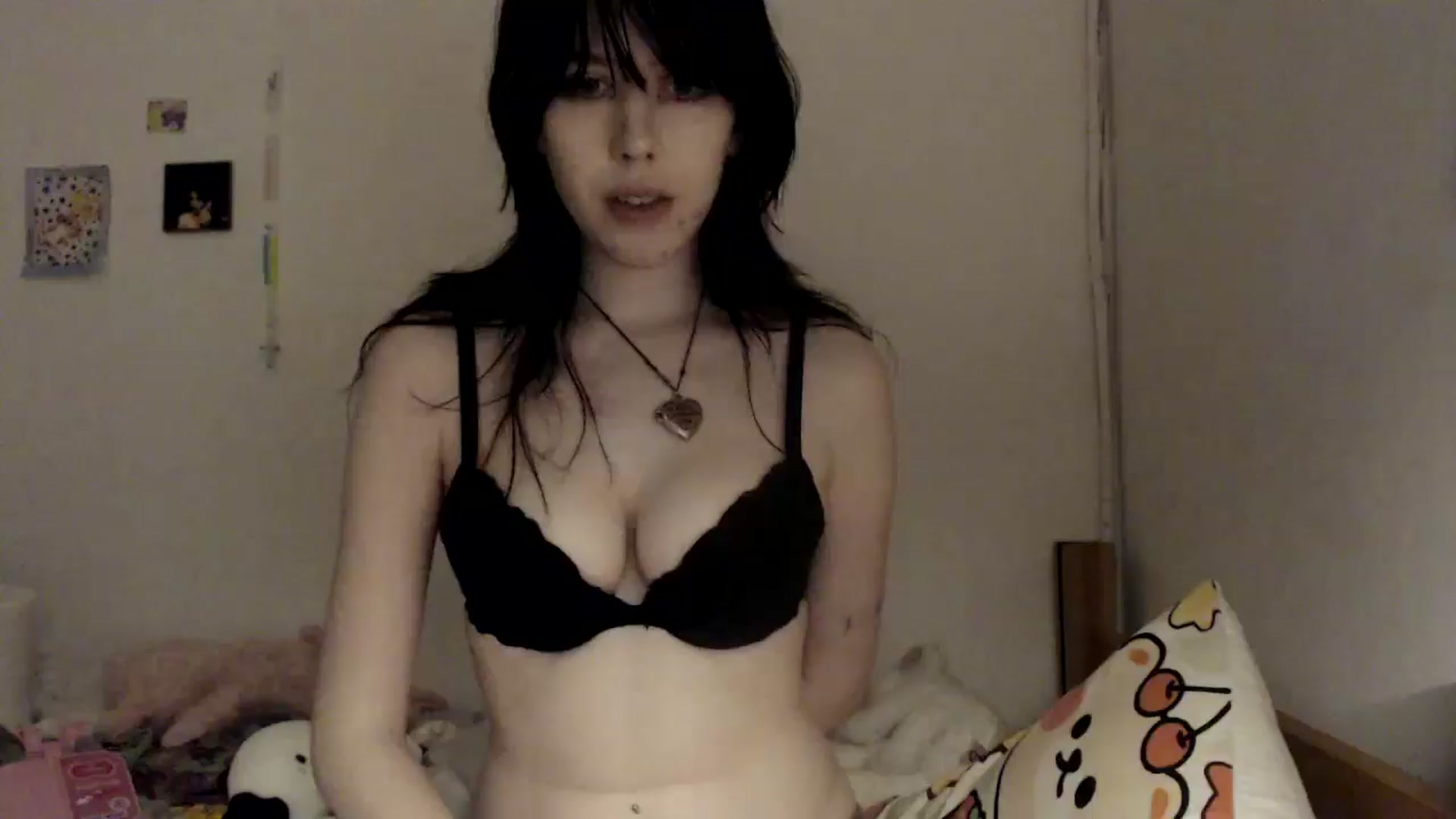 Gallery image thumbnail from MaxieFoxglove's myfreecams stream on, 04/12/2025, 10:29 image 11 of 20