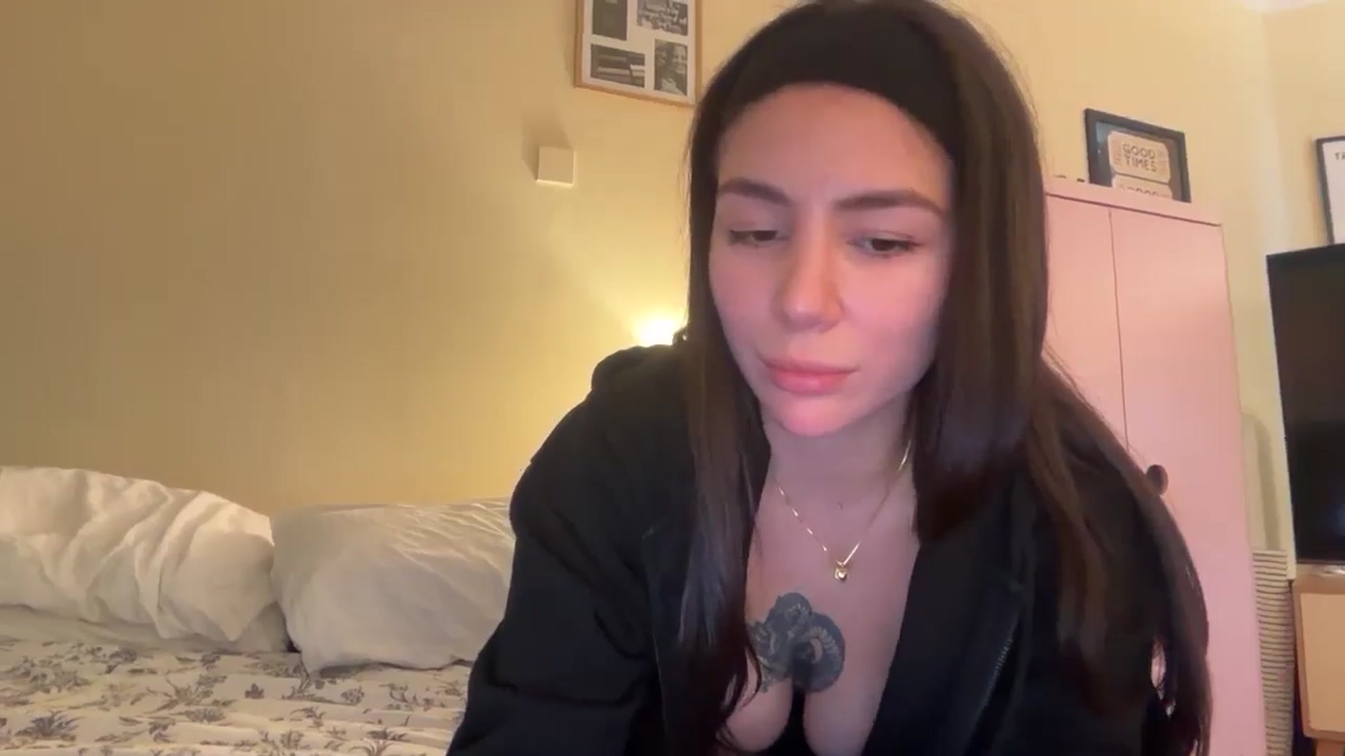 Gallery image thumbnail from Maxine_Black's myfreecams stream on, 02/05/2026, 14:01 image 6 of 20