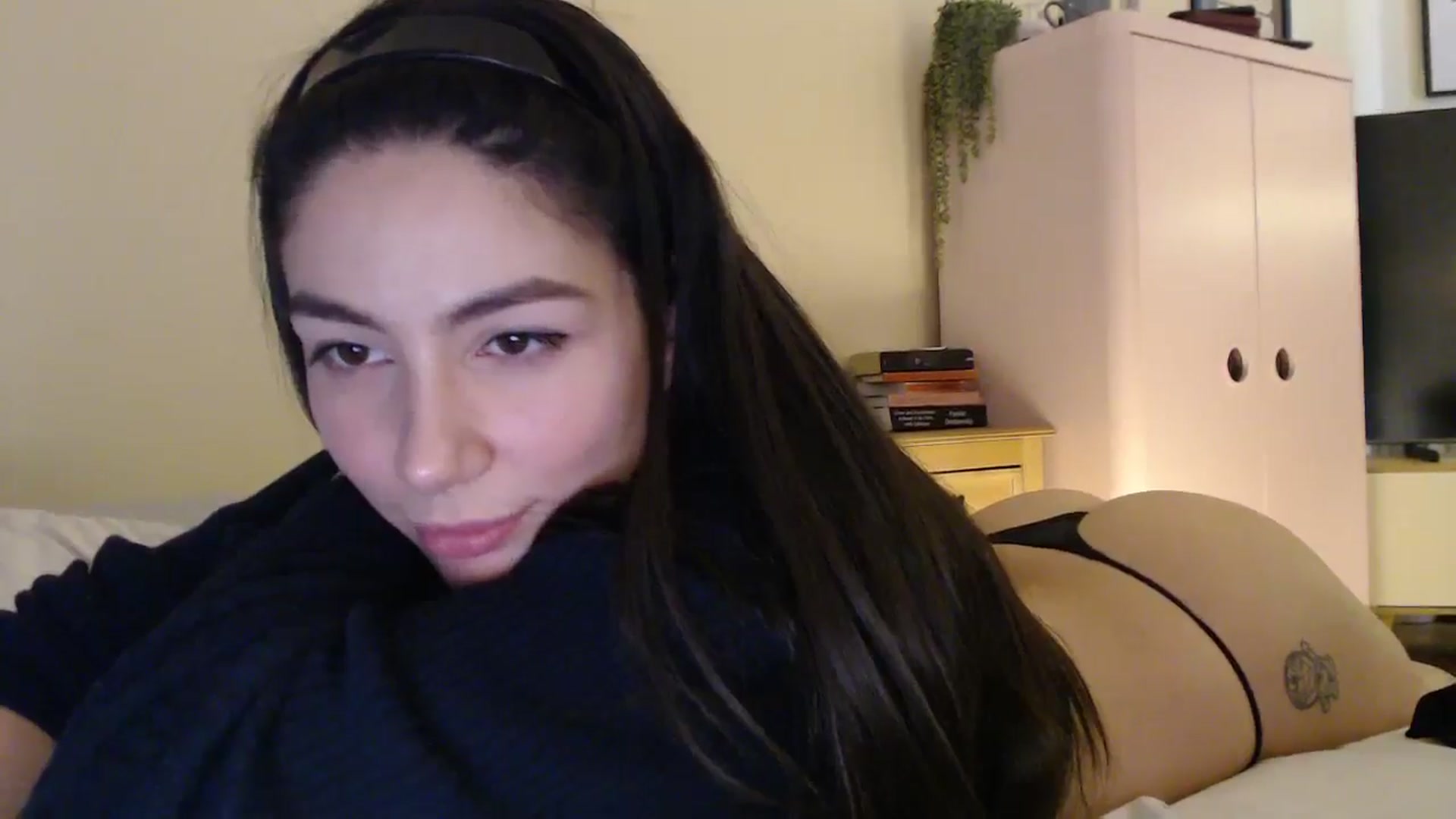 Gallery image thumbnail from Maxine_Black's myfreecams stream on, 02/11/2026, 12:23 image 18 of 20