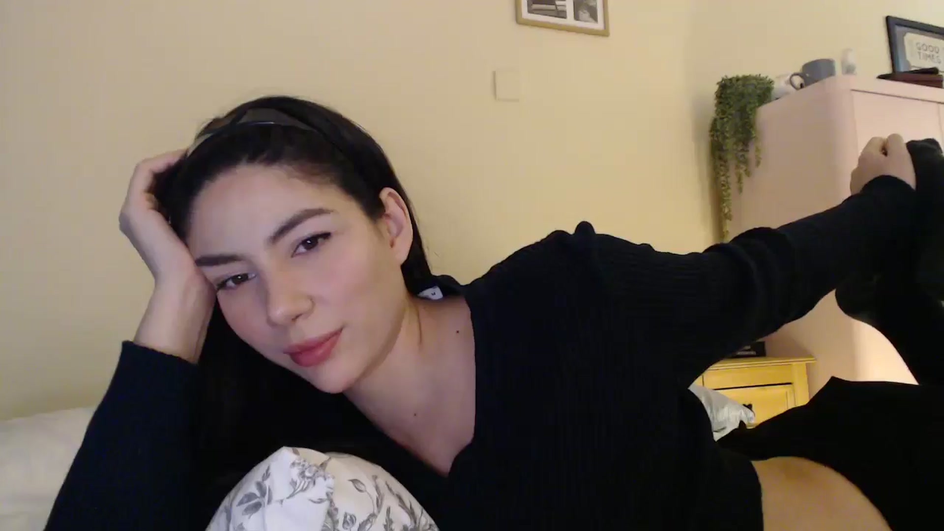 Gallery image thumbnail from Maxine_Black's myfreecams stream on, 02/11/2026, 12:23 image 9 of 20