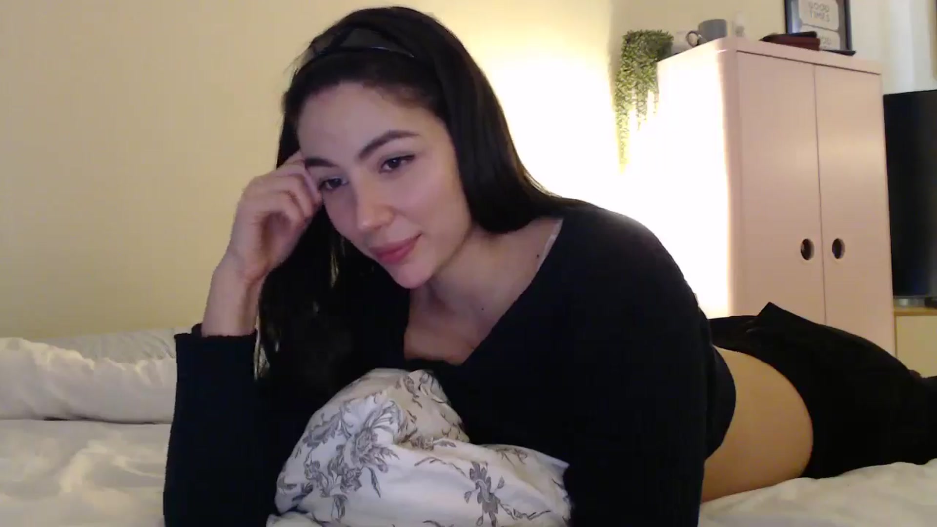 Gallery image thumbnail from Maxine_Black's myfreecams stream on, 02/11/2026, 14:09 image 10 of 20