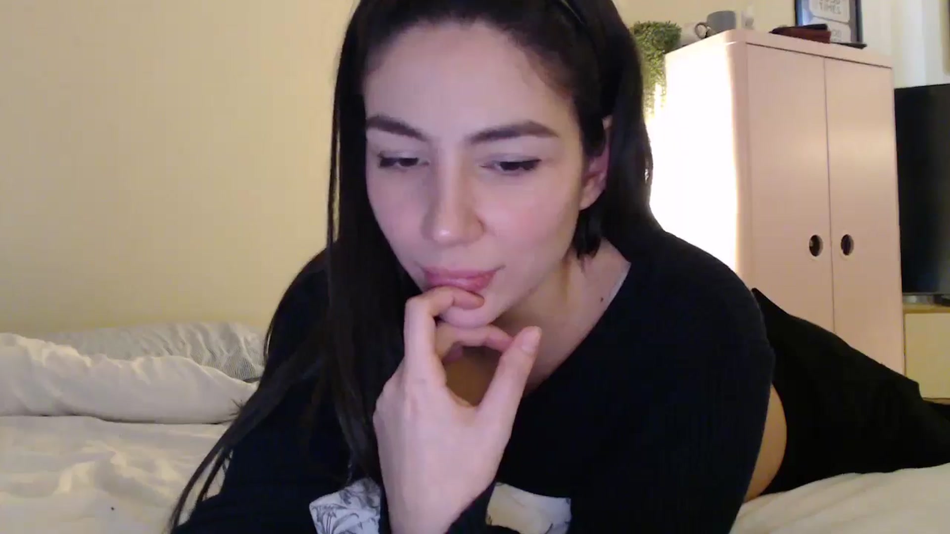 Gallery image thumbnail from Maxine_Black's myfreecams stream on, 02/11/2026, 14:09 image 19 of 20