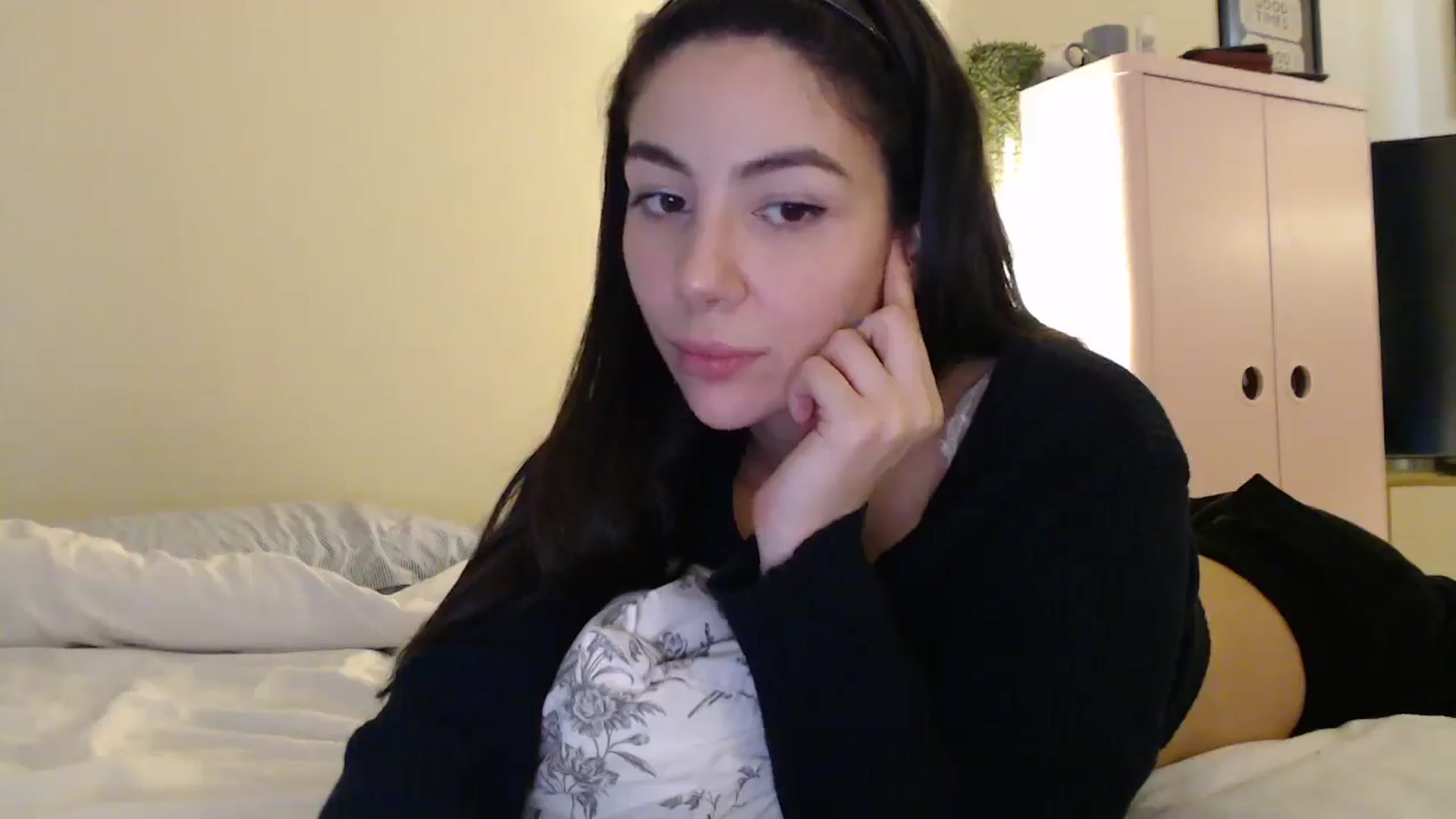 Gallery image thumbnail from Maxine_Black's myfreecams stream on, 02/11/2026, 14:09 image 15 of 20