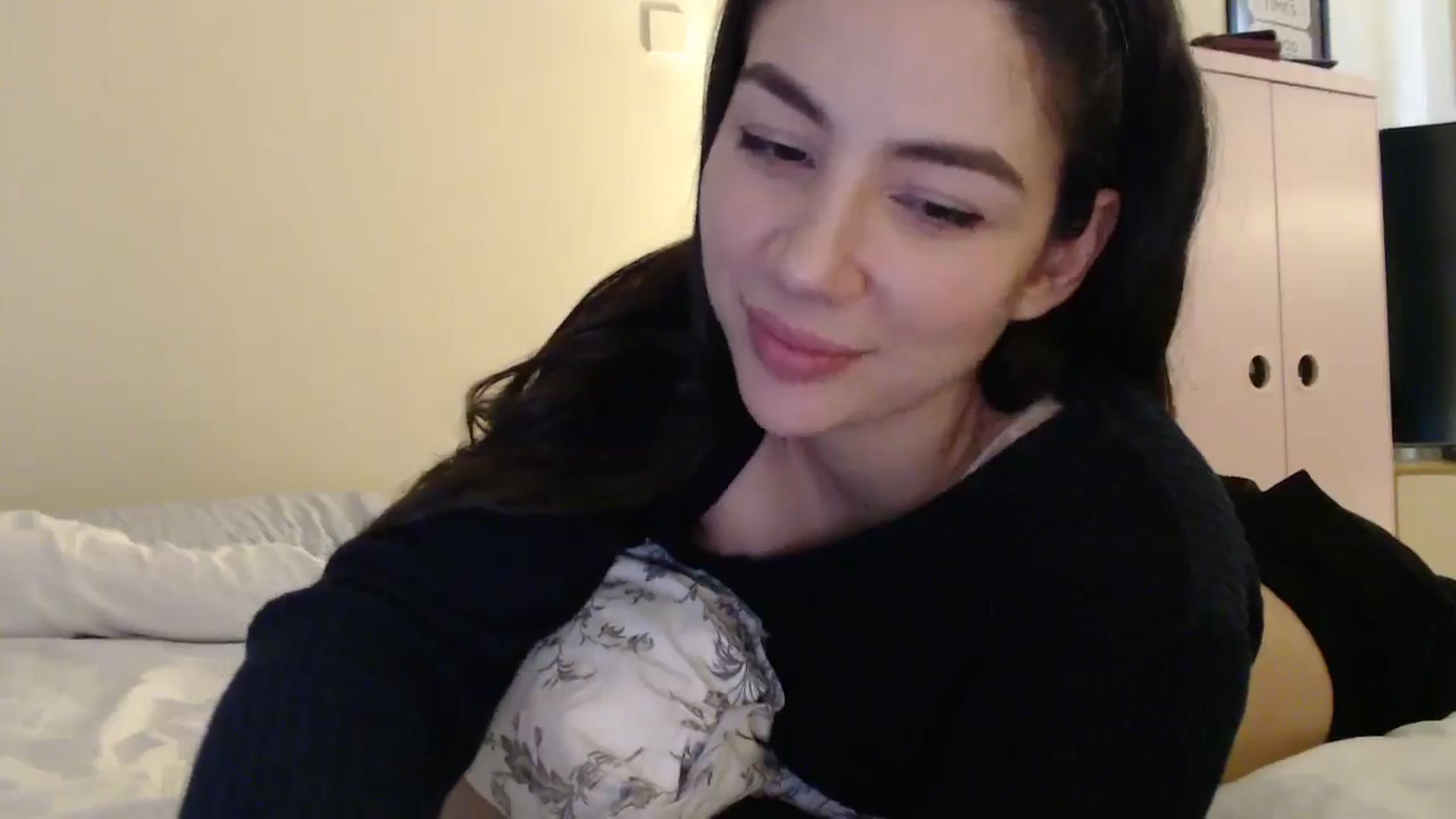 Gallery image thumbnail from Maxine_Black's myfreecams stream on, 02/11/2026, 14:09 image 3 of 20