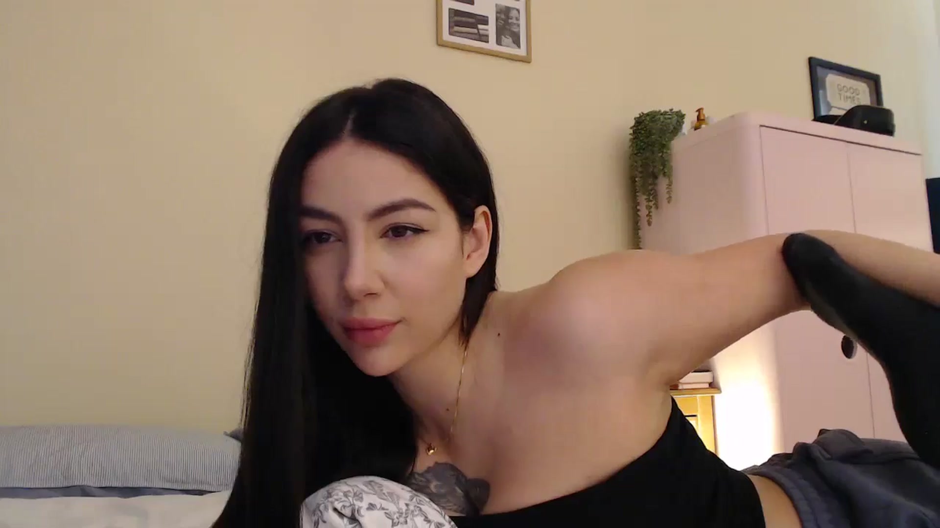 Gallery image thumbnail from Maxine_Black's myfreecams stream on, 02/16/2026, 14:29 image 3 of 20