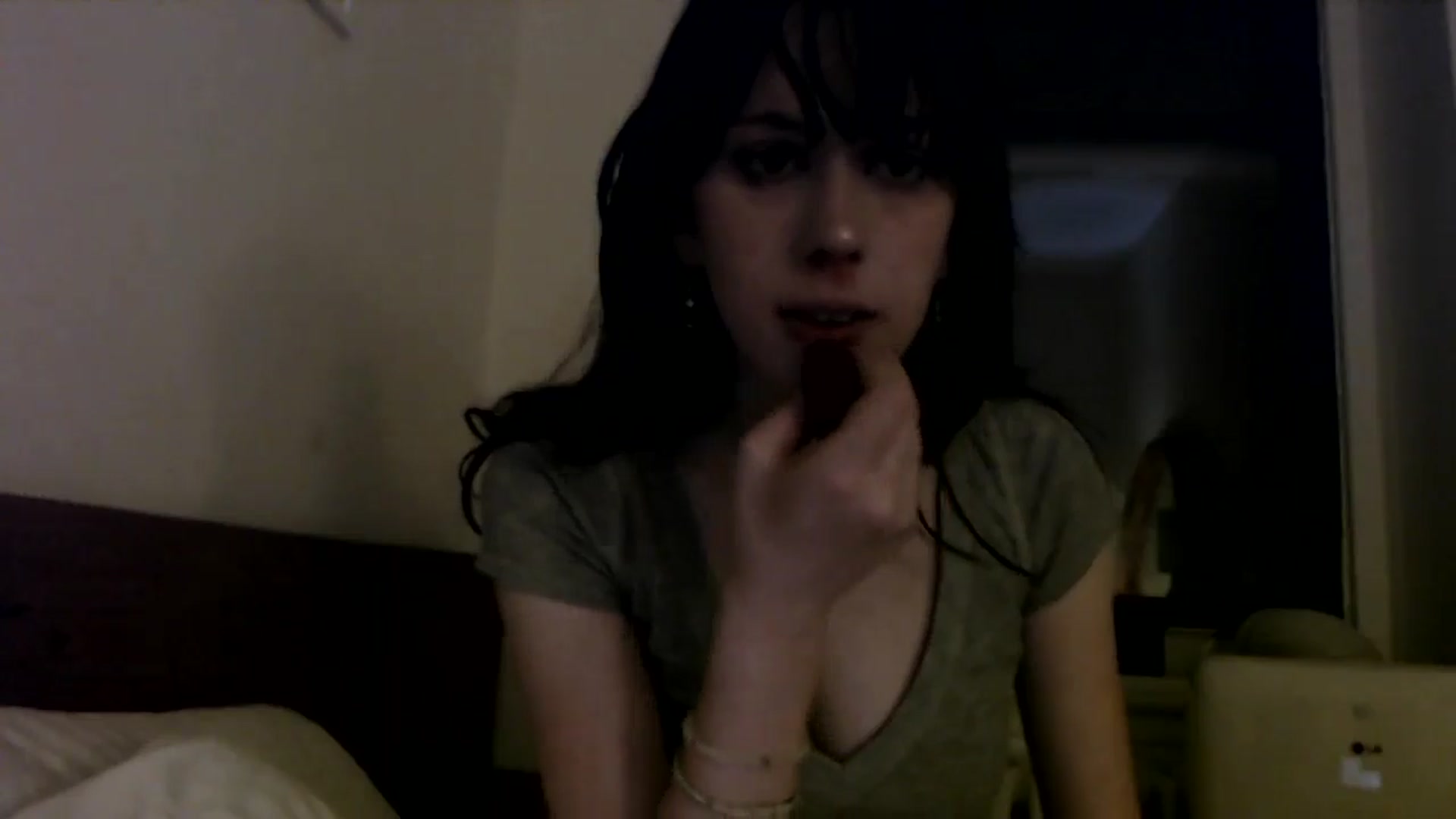 Gallery image thumbnail from MaxxyAugust's myfreecams stream on, 06/25/2024, 05:23 image 6 of 20