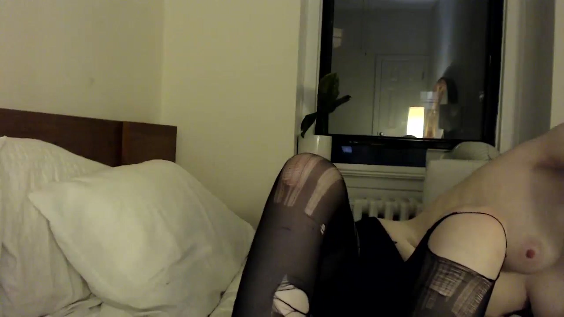 Gallery image thumbnail from MaxxyAugust's myfreecams stream on, 06/29/2024, 02:18 image 8 of 20