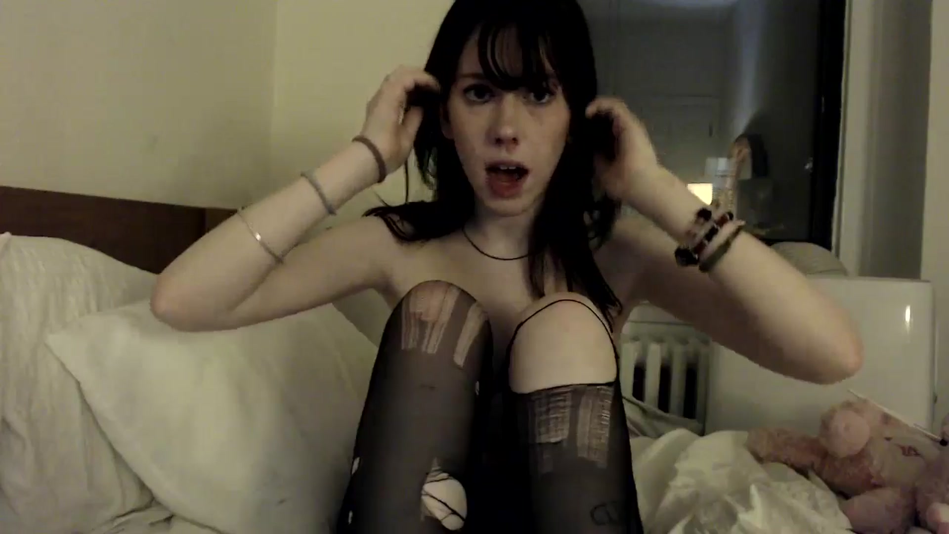 Gallery image thumbnail from MaxxyAugust's myfreecams stream on, 06/29/2024, 02:18 image 7 of 20