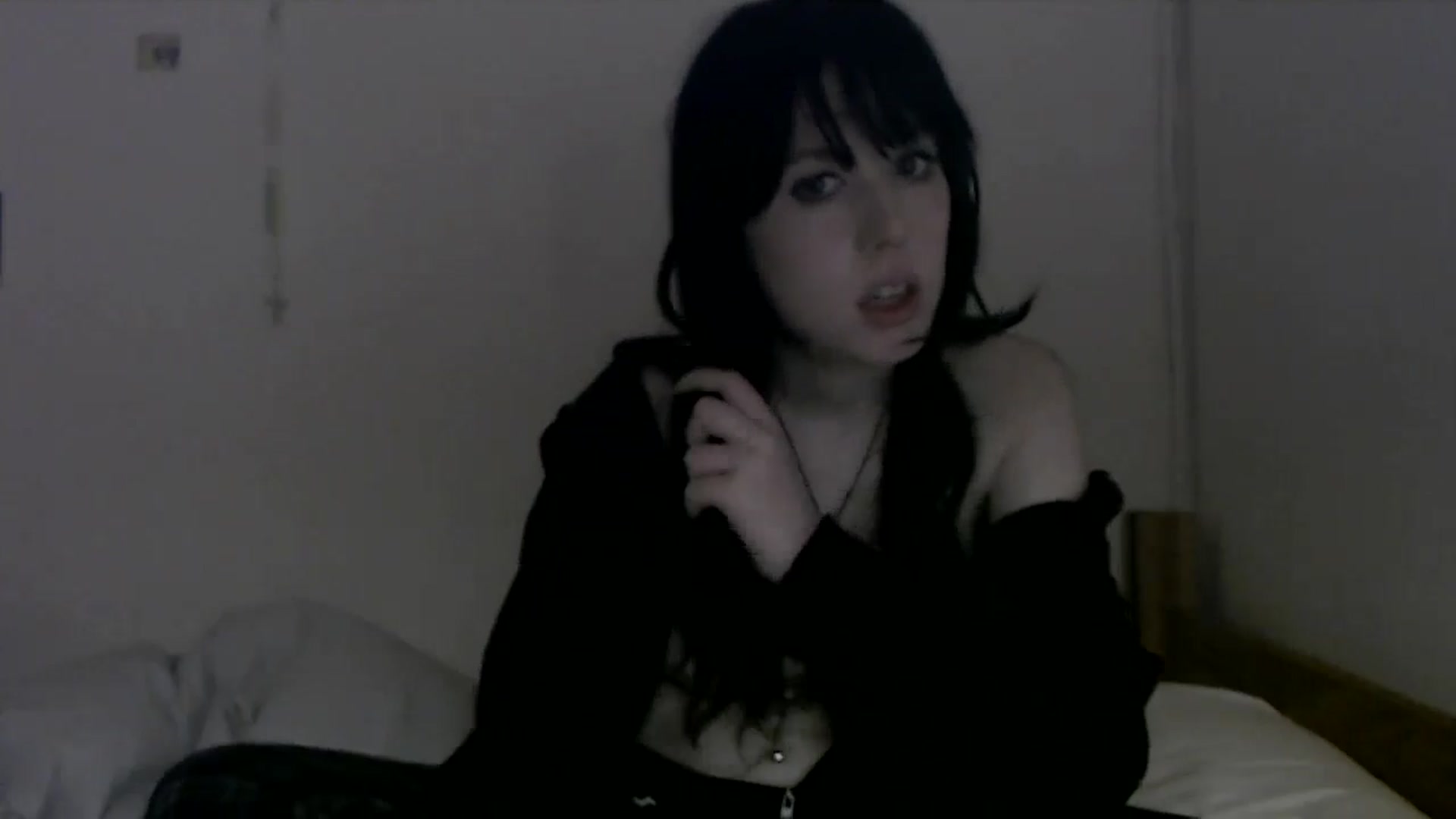 Gallery image thumbnail from MaxxyAugust's myfreecams stream on, 10/31/2024, 09:57 image 11 of 20