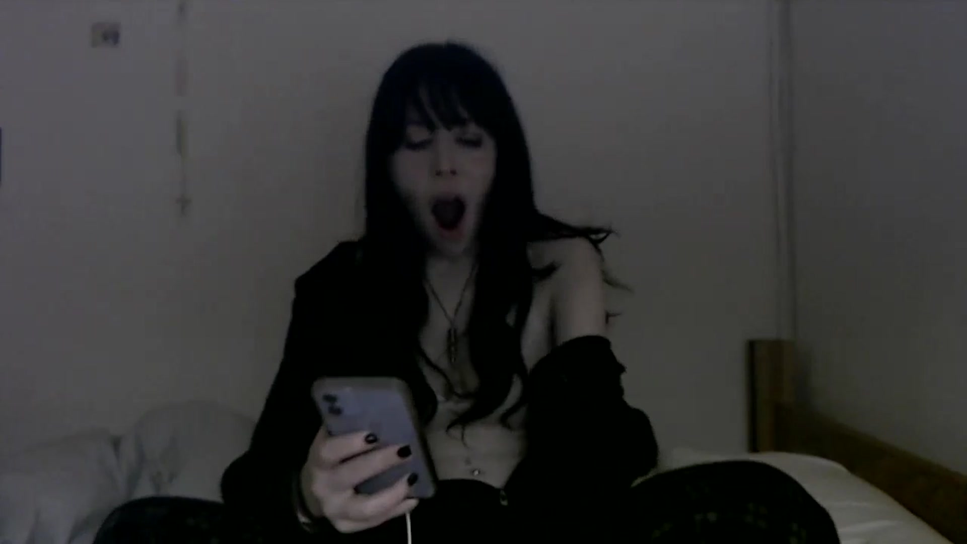 Gallery image thumbnail from MaxxyAugust's myfreecams stream on, 10/31/2024, 09:57 image 12 of 20