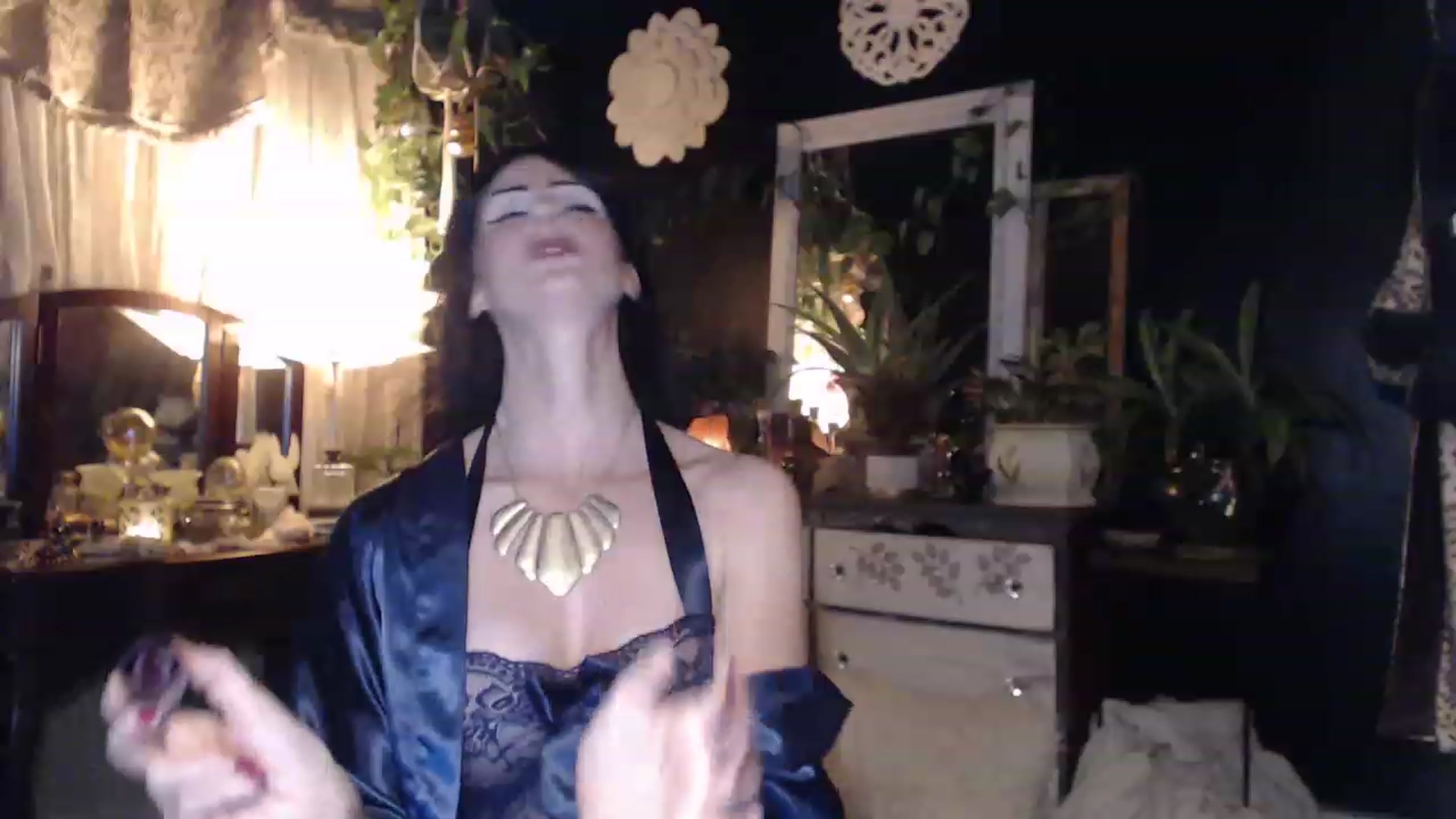 Gallery image thumbnail from MayGray's myfreecams stream on, 12/08/2022, 12:46 image 6 of 20