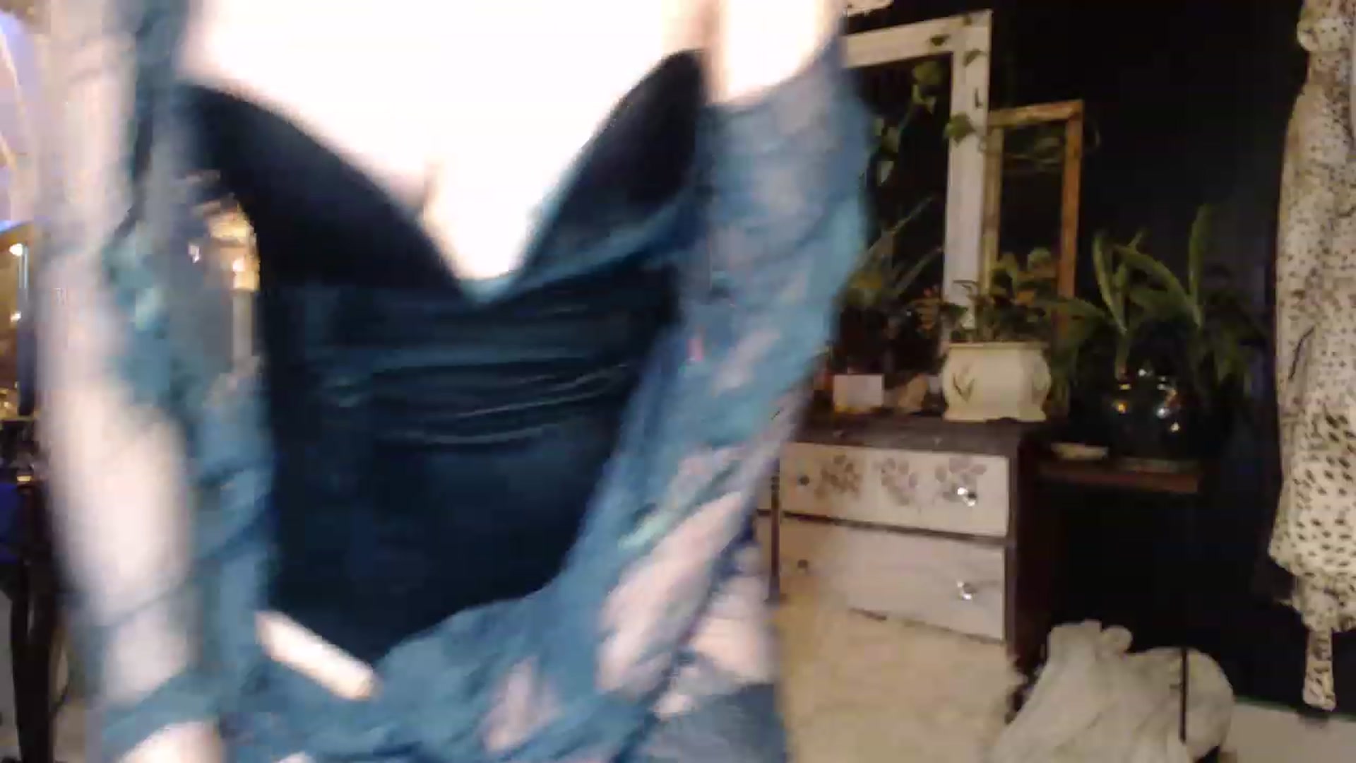 Gallery image thumbnail from MayGray's myfreecams stream on, 12/10/2022, 13:34 image 13 of 20