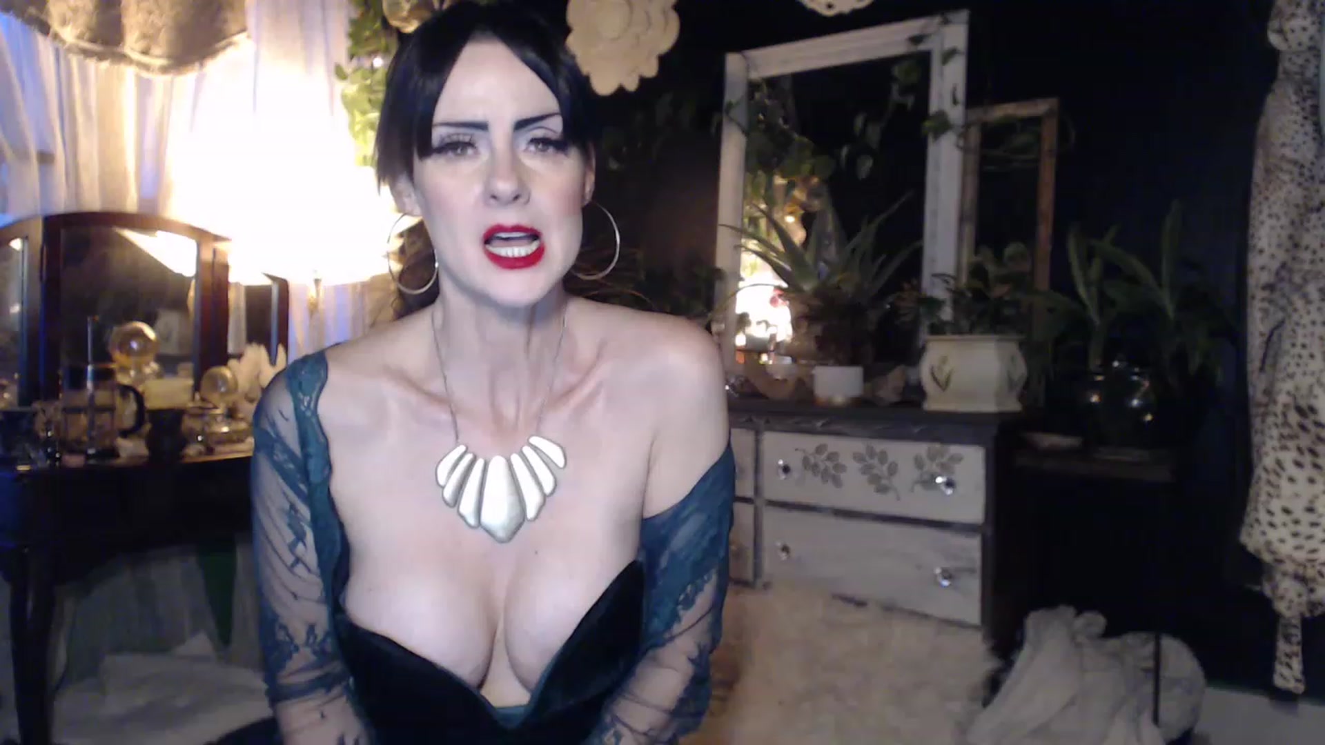 Gallery image thumbnail from MayGray's myfreecams stream on, 12/10/2022, 13:34 image 18 of 20