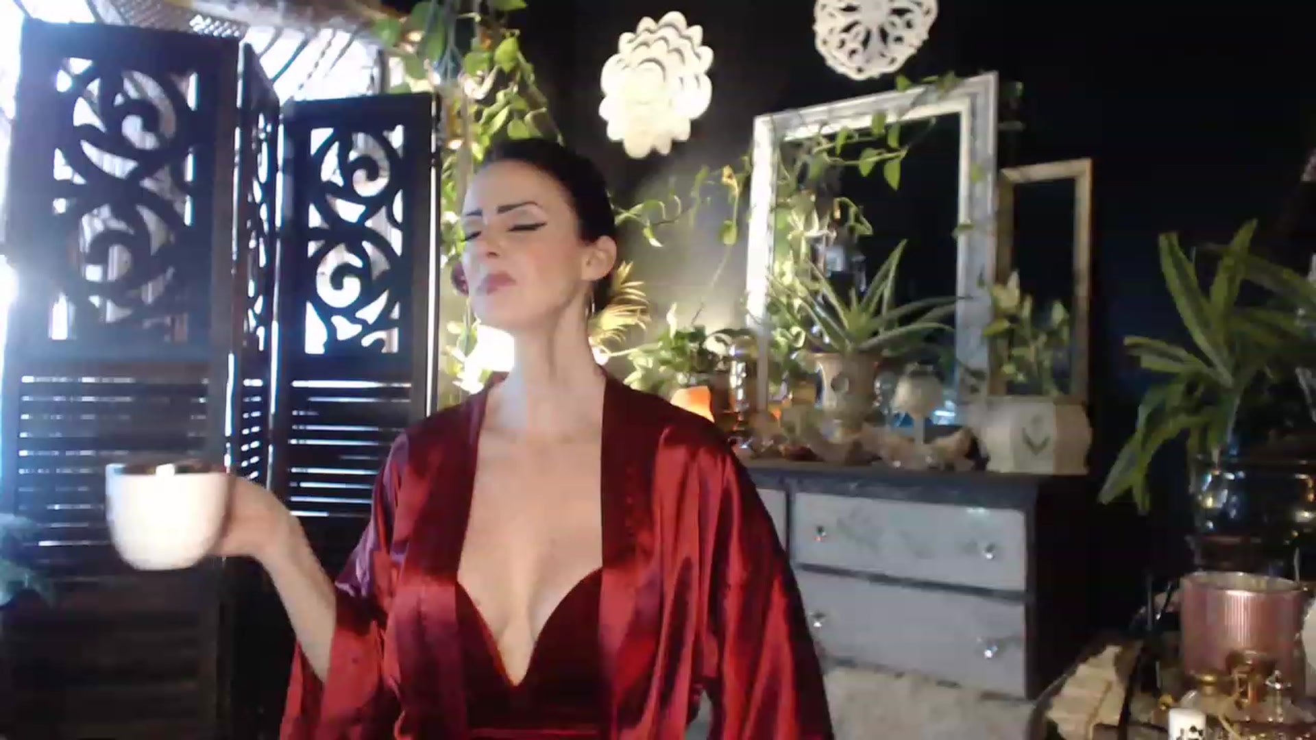 Gallery image thumbnail from MayGray's myfreecams stream on, 02/01/2023, 13:23 image 9 of 20