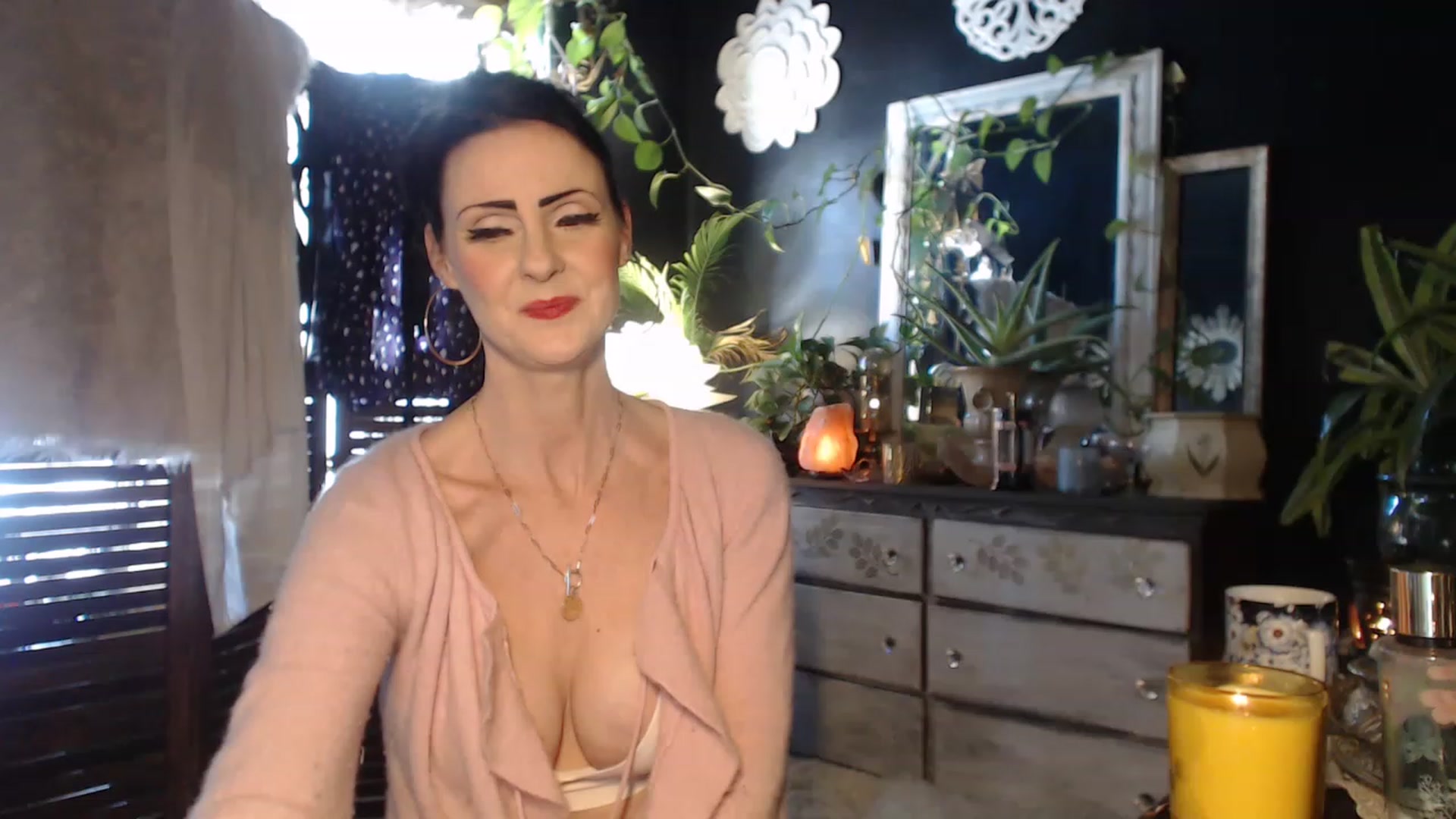 Gallery image thumbnail from MayGray's myfreecams stream on, 02/17/2023, 16:18 image 17 of 20
