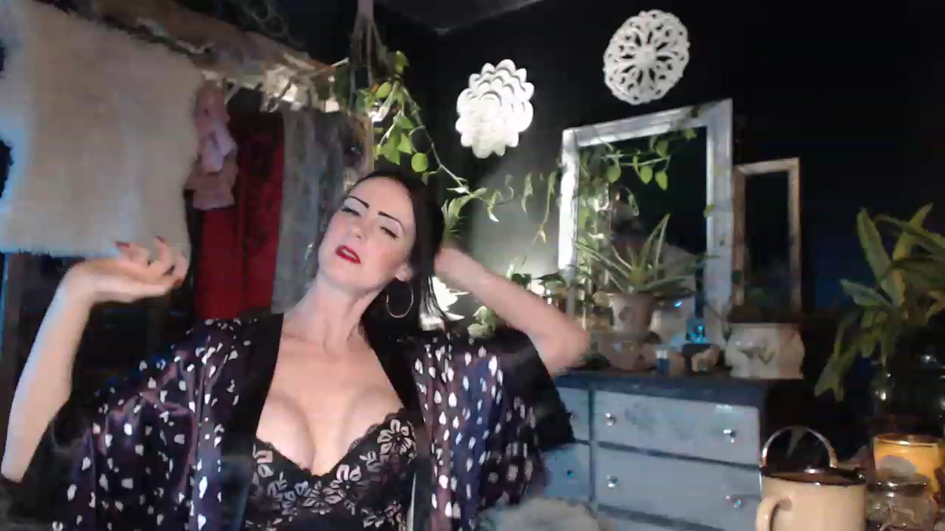Gallery image thumbnail from MayGray's myfreecams stream on, 02/28/2023, 12:25 image 2 of 20