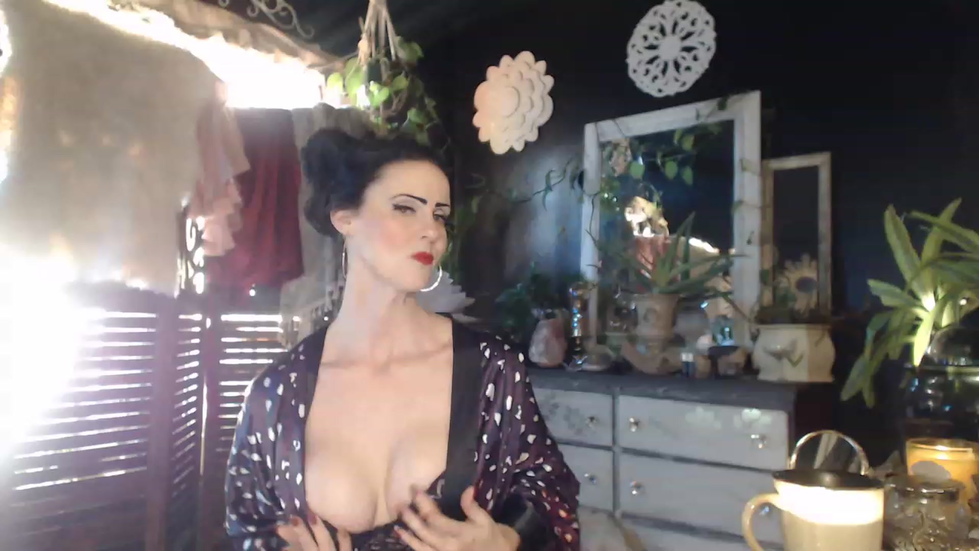 Gallery image thumbnail from MayGray's myfreecams stream on, 02/28/2023, 13:18 image 10 of 20