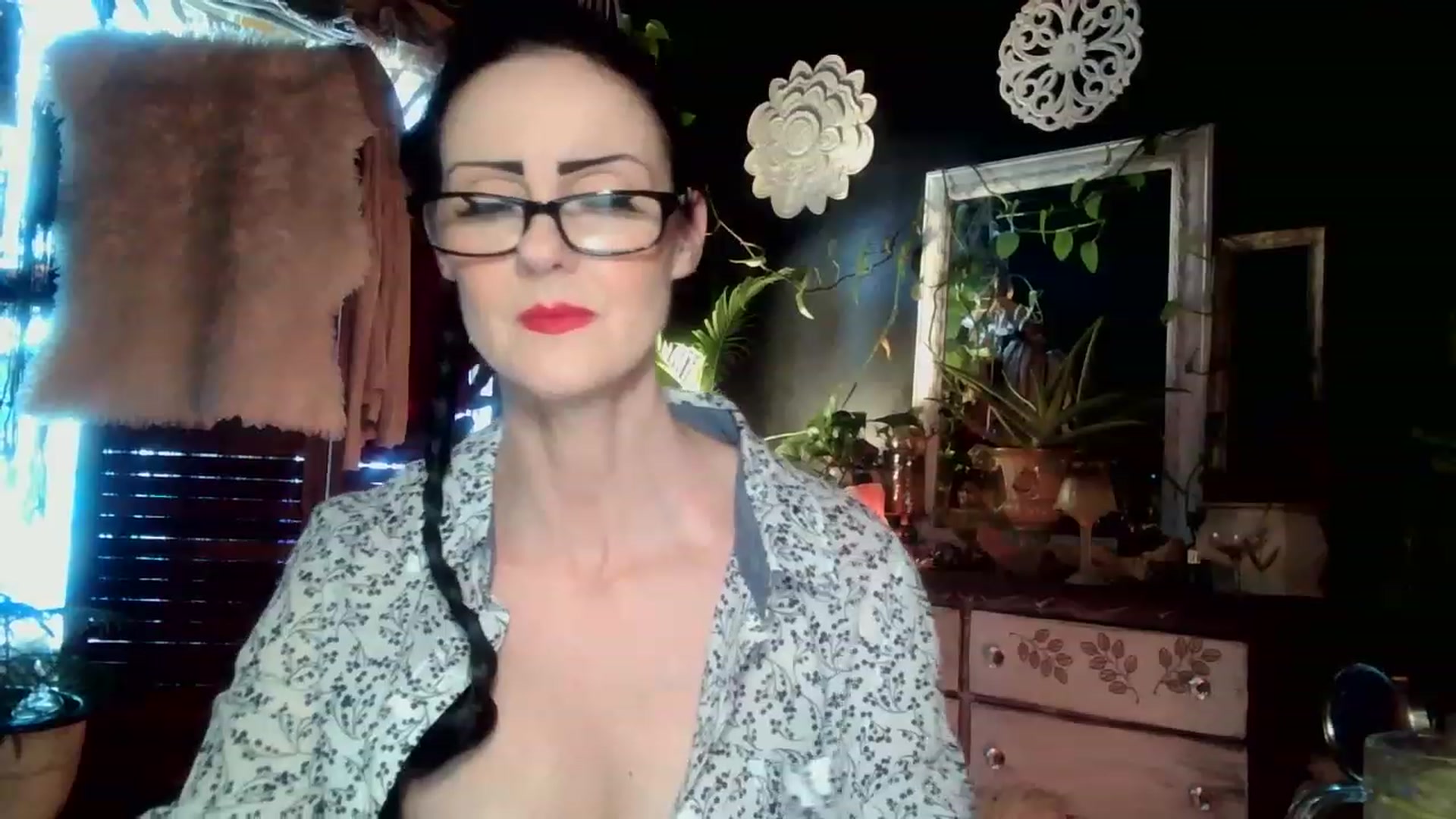 Gallery image thumbnail from MayGray's myfreecams stream on, 03/01/2023, 22:25 image 16 of 20