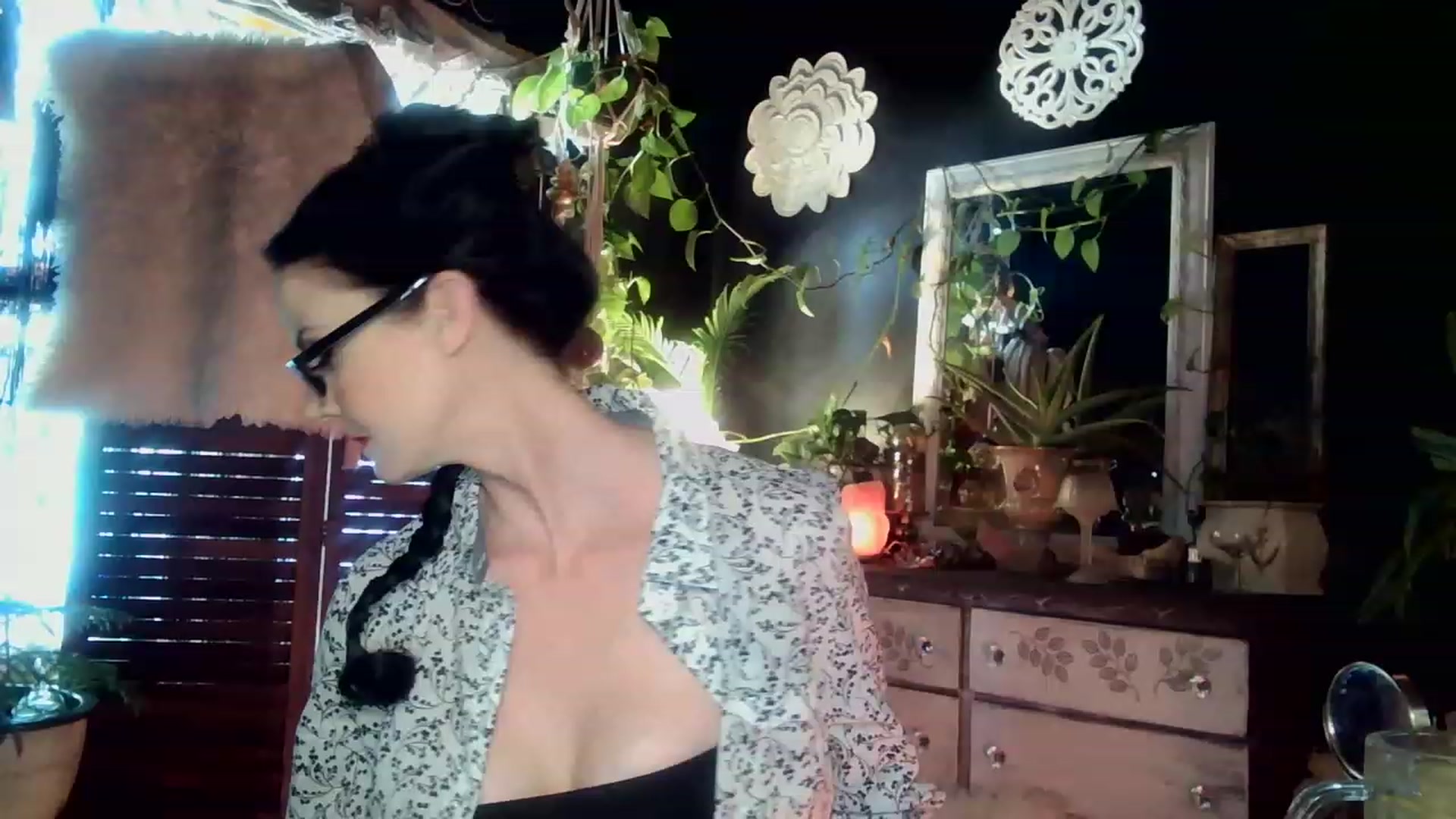 Gallery image thumbnail from MayGray's myfreecams stream on, 03/01/2023, 22:25 image 1 of 20