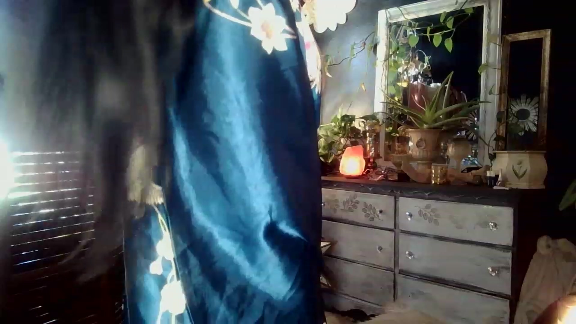 Gallery image thumbnail from MayGray's myfreecams stream on, 03/05/2023, 18:13 image 17 of 20