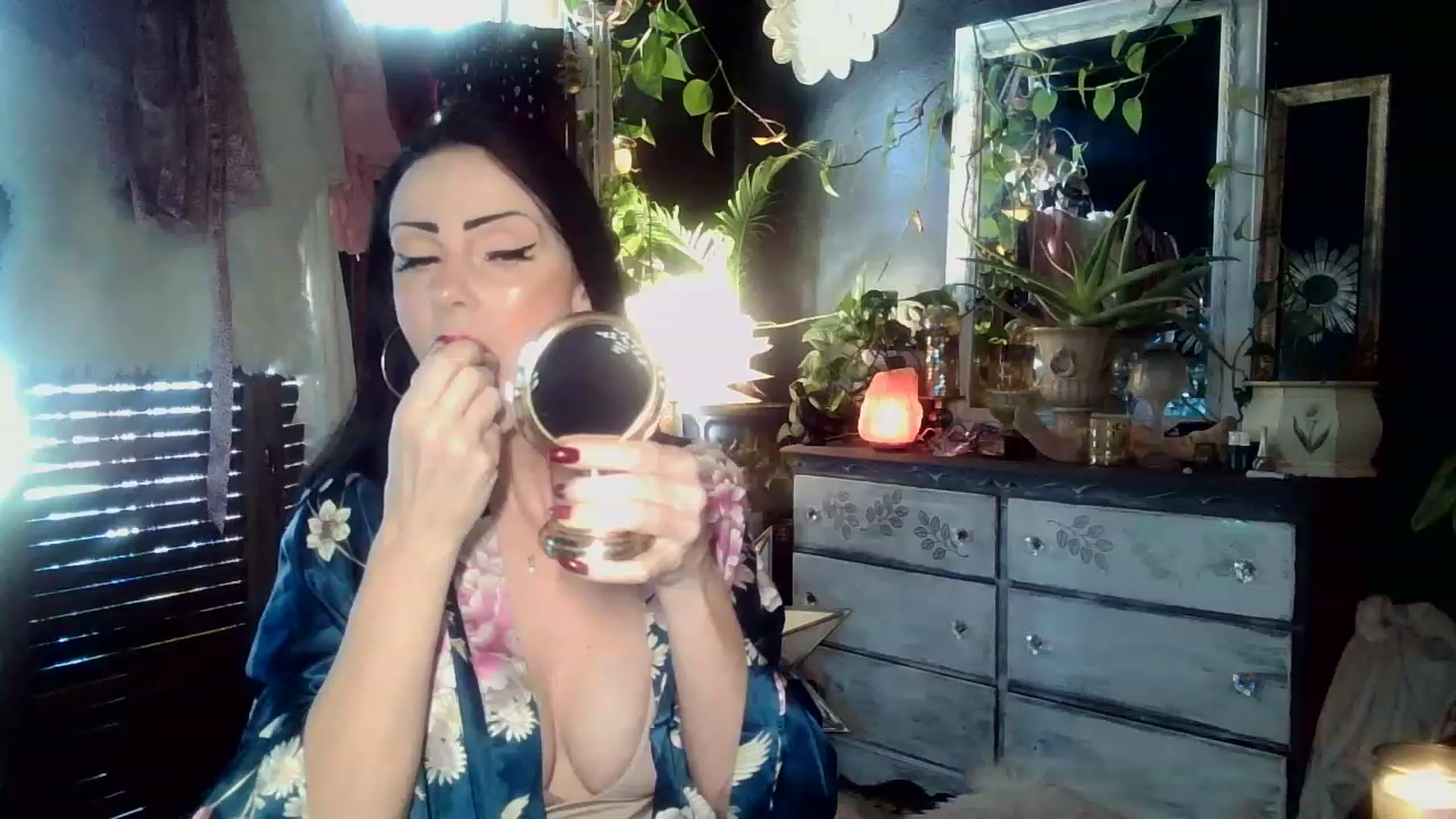 Gallery image thumbnail from MayGray's myfreecams stream on, 03/05/2023, 18:13 image 5 of 20