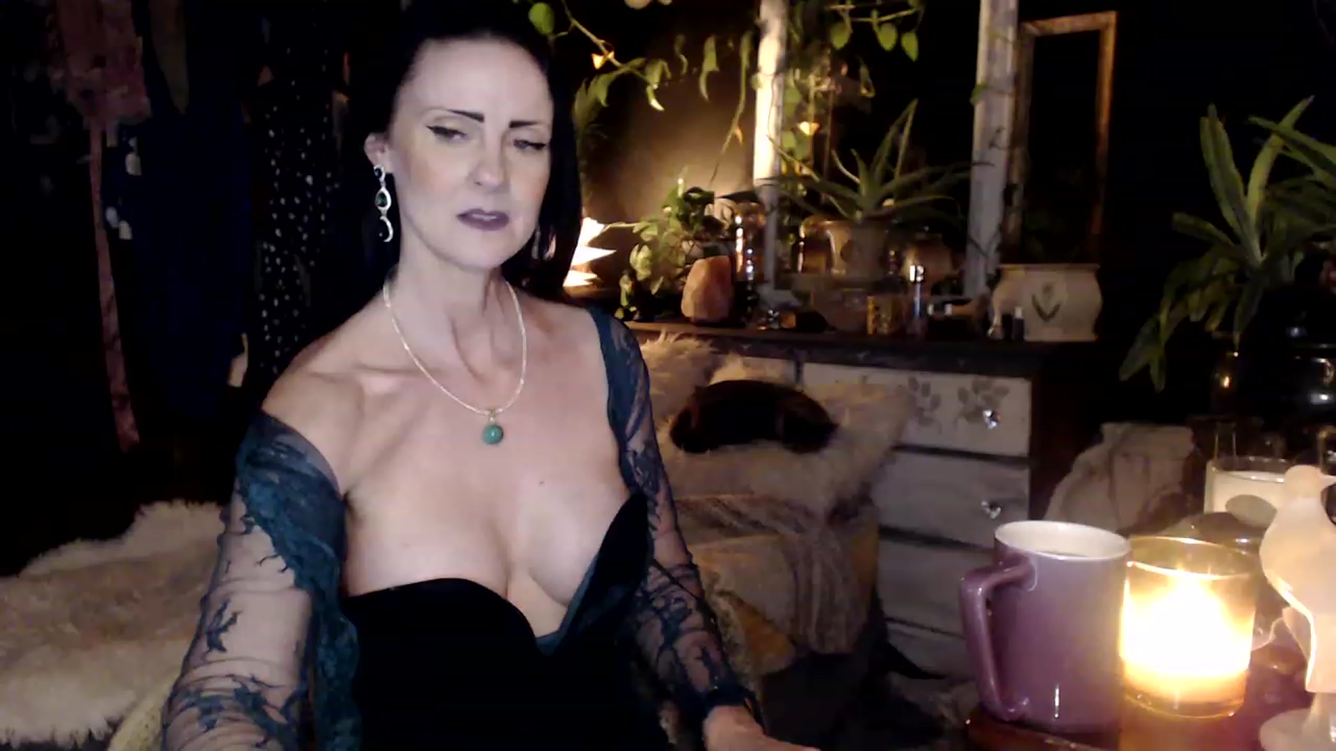 Gallery image thumbnail from MayGray's myfreecams stream on, 03/10/2023, 01:02 image 3 of 20