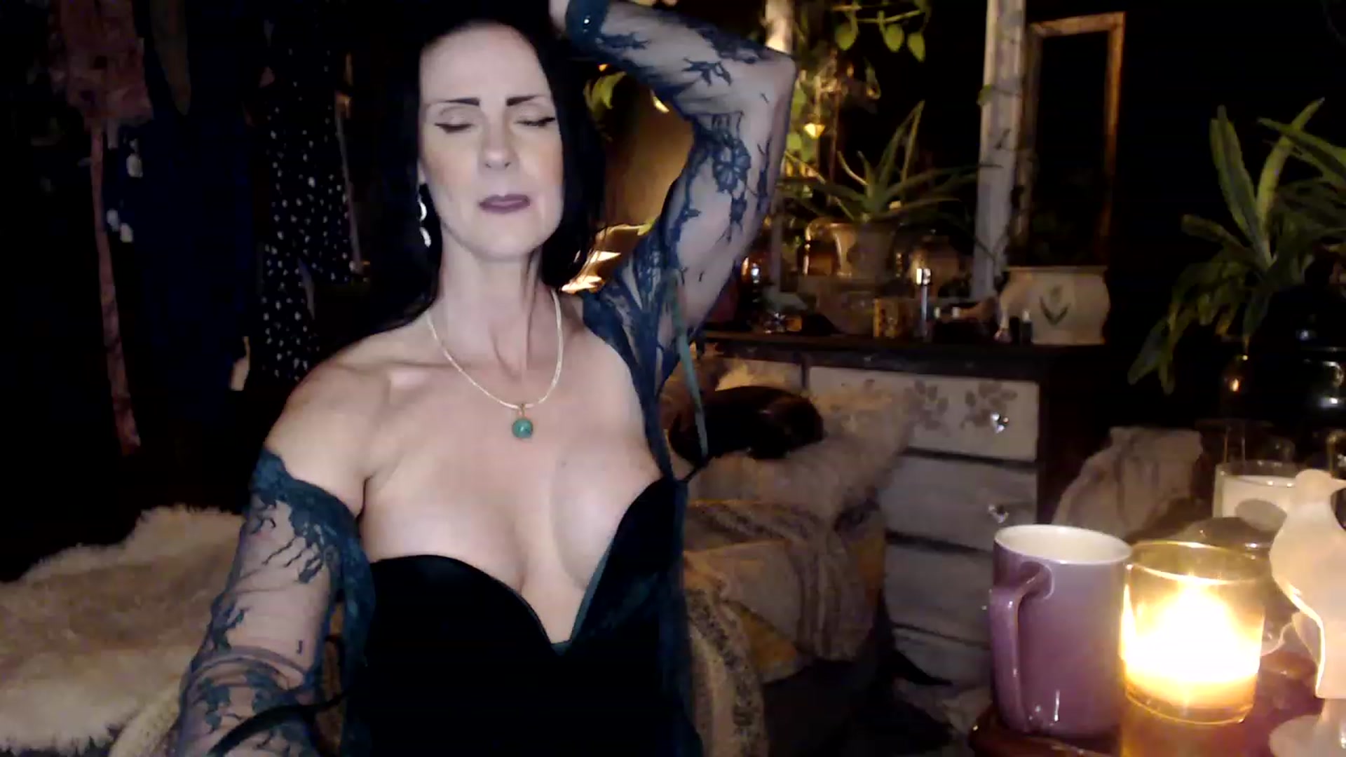 Gallery image thumbnail from MayGray's myfreecams stream on, 03/10/2023, 01:02 image 19 of 20