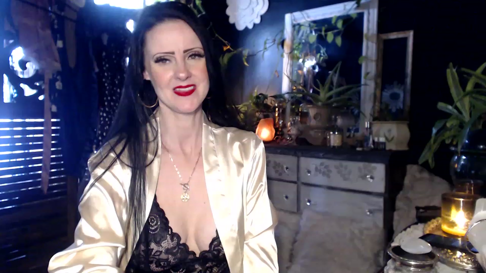 Gallery image thumbnail from MayGray's myfreecams stream on, 03/13/2023, 20:13 image 1 of 20