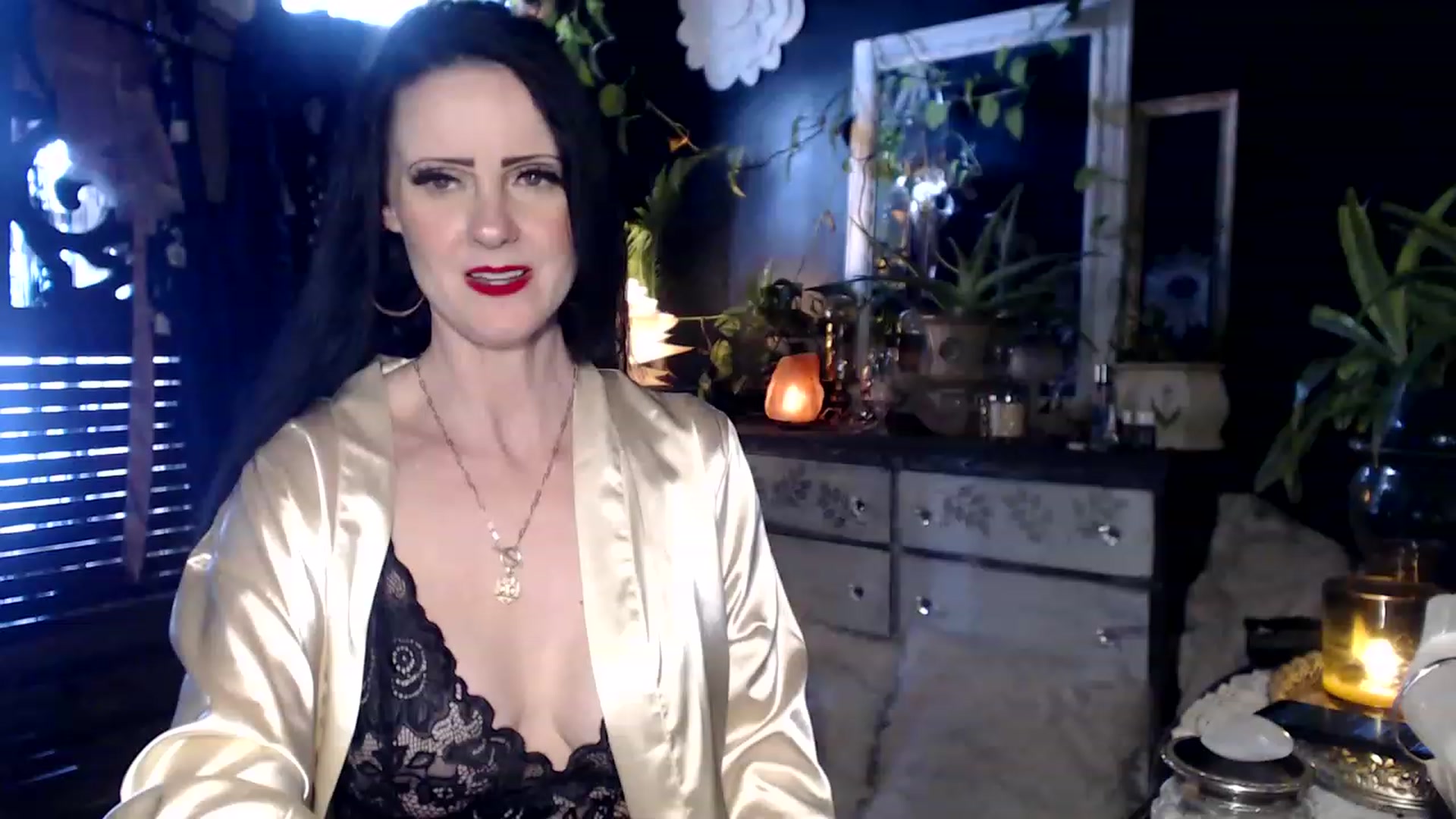 Gallery image thumbnail from MayGray's myfreecams stream on, 03/13/2023, 20:13 image 10 of 20