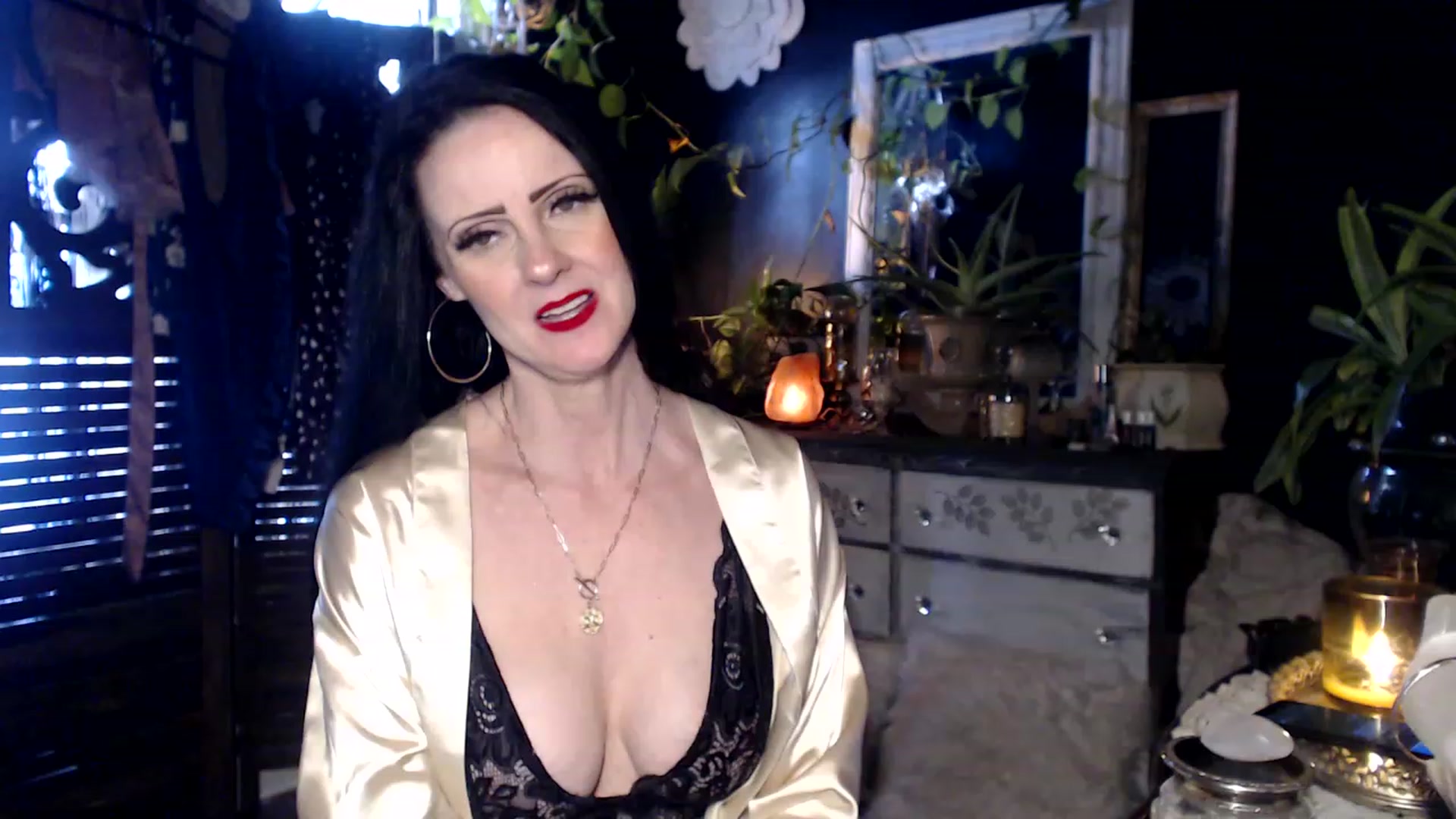 Gallery image thumbnail from MayGray's myfreecams stream on, 03/13/2023, 20:46 image 18 of 20
