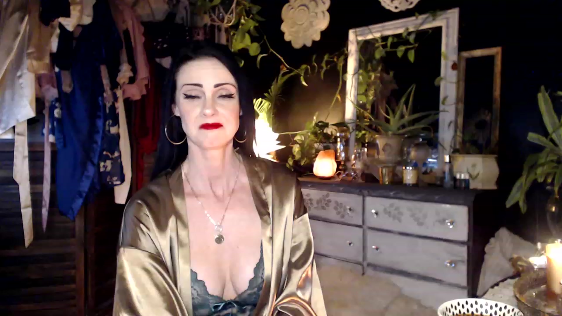Gallery image thumbnail from MayGray's myfreecams stream on, 03/15/2023, 11:23 image 1 of 20