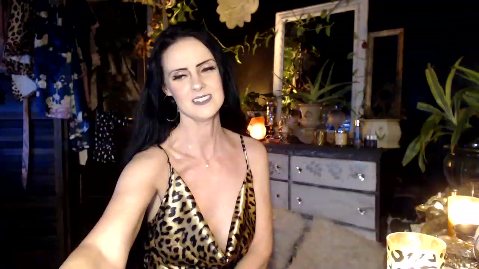 Gallery image thumbnail from MayGray's myfreecams stream on, 03/17/2023, 02:54 image 15 of 20