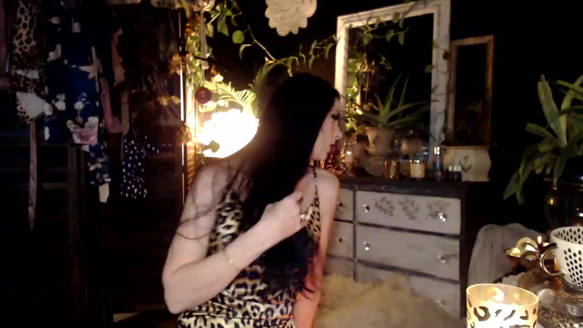 Gallery image thumbnail from MayGray's myfreecams stream on, 03/17/2023, 10:53 image 19 of 20