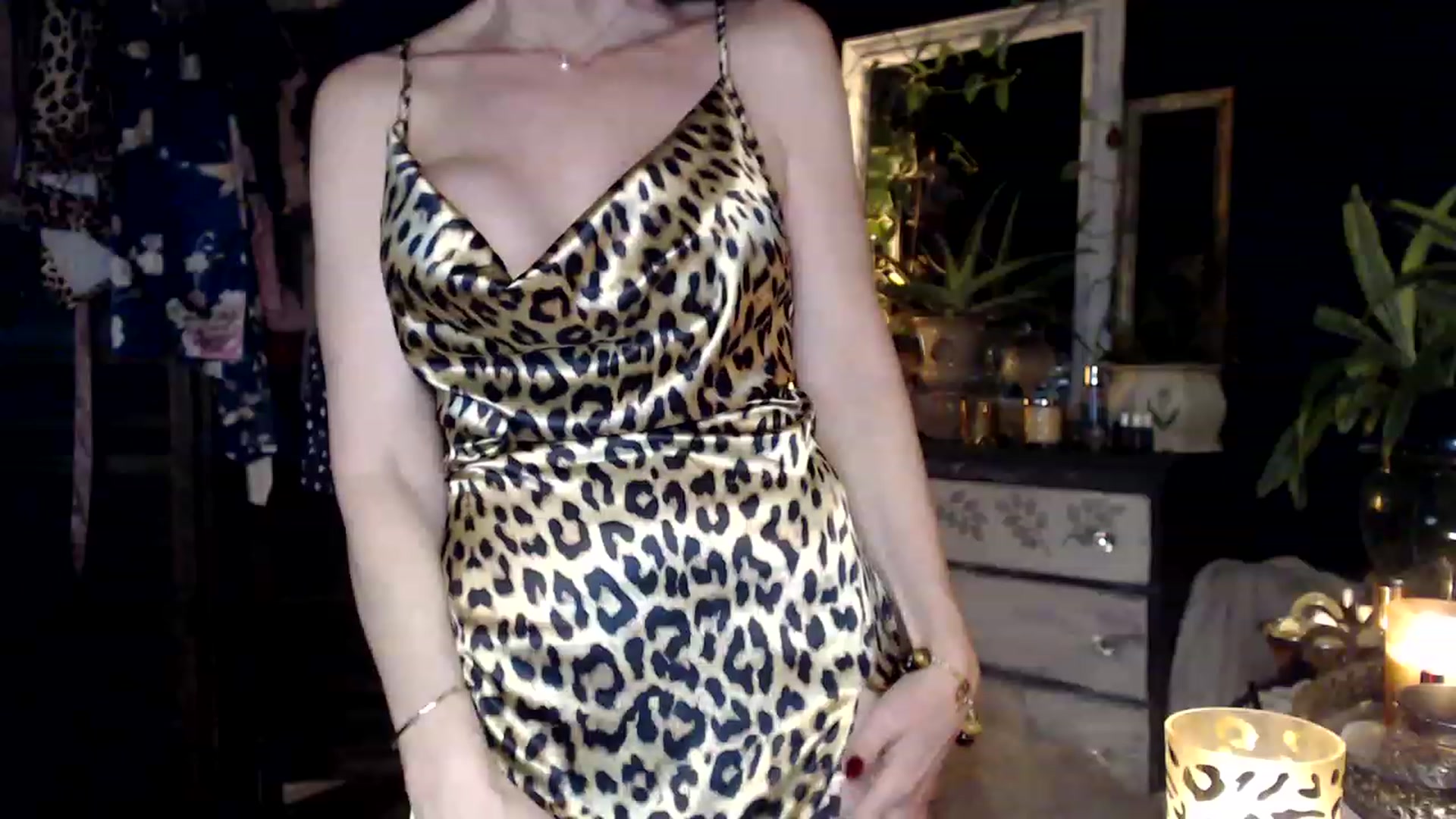 Gallery image thumbnail from MayGray's myfreecams stream on, 03/17/2023, 10:53 image 2 of 20