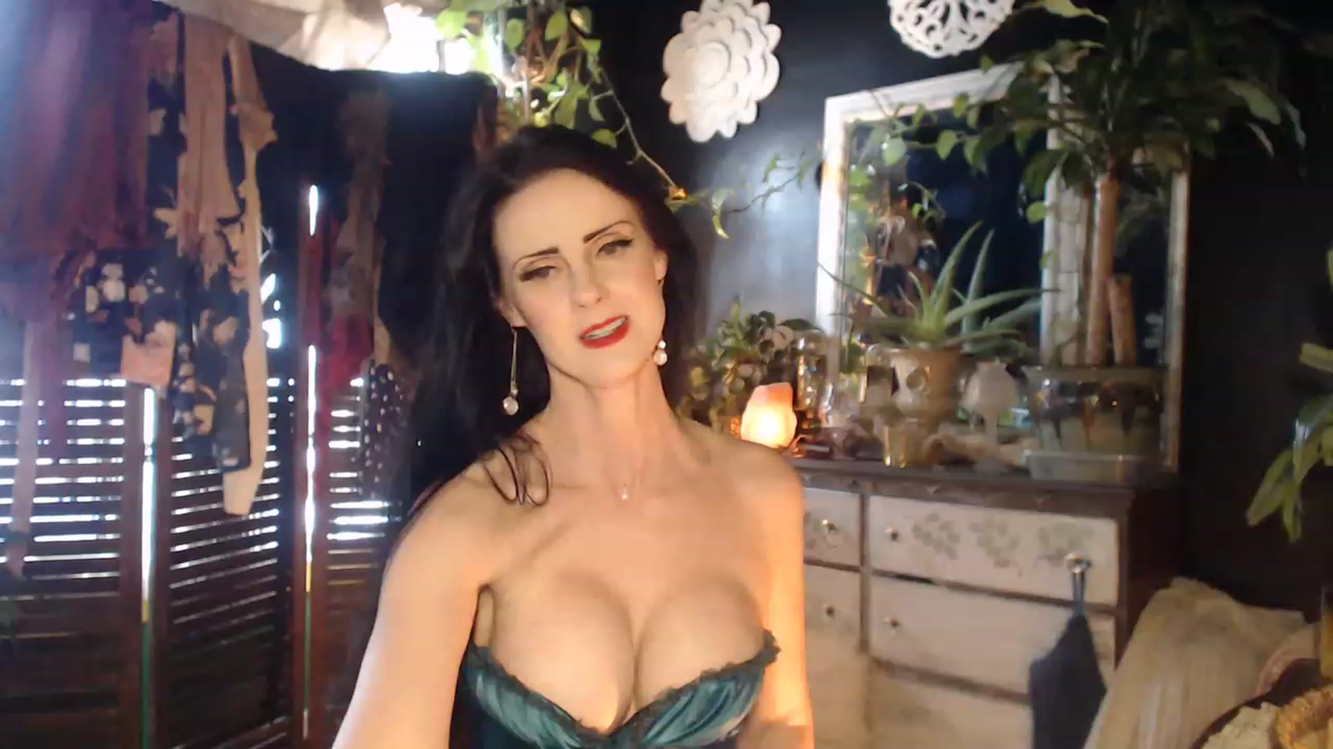 Gallery image thumbnail from MayGray's myfreecams stream on, 03/24/2023, 19:09 image 15 of 20