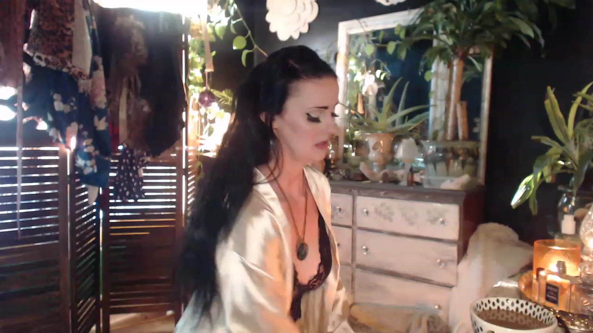 Gallery image thumbnail from MayGray's myfreecams stream on, 04/12/2023, 12:14 image 18 of 20