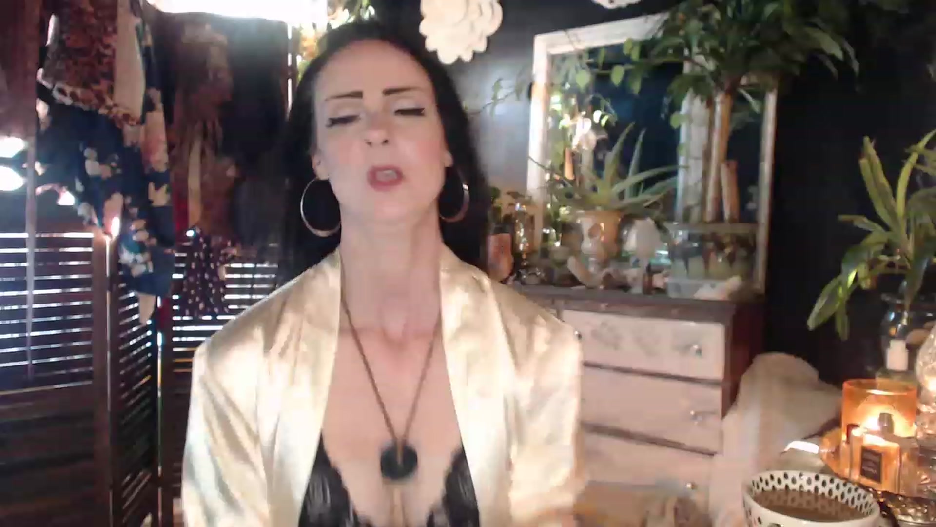 Gallery image thumbnail from MayGray's myfreecams stream on, 04/12/2023, 12:14 image 15 of 20