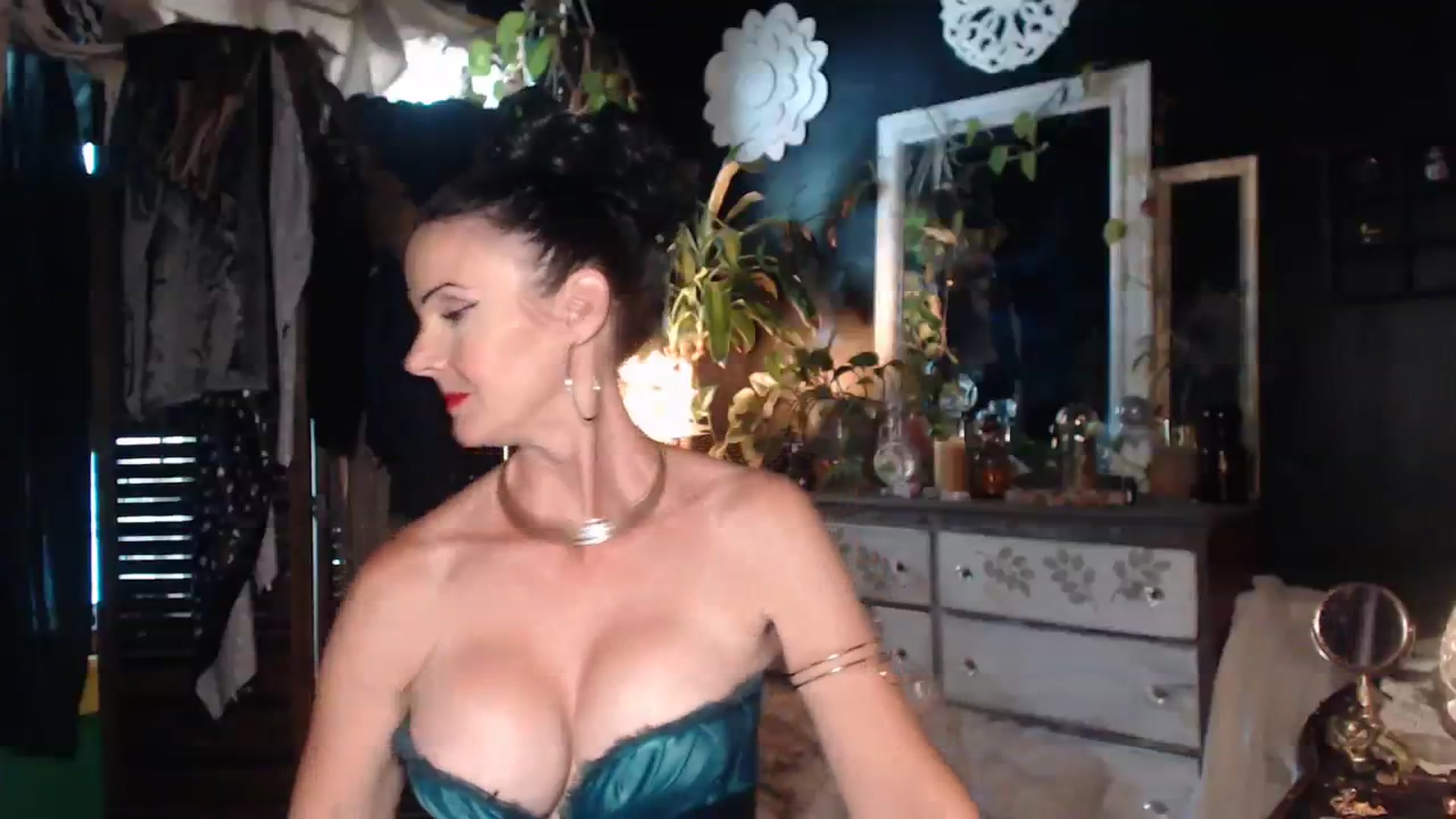 Gallery image thumbnail from MayGray's myfreecams stream on, 08/18/2023, 18:57 image 12 of 20