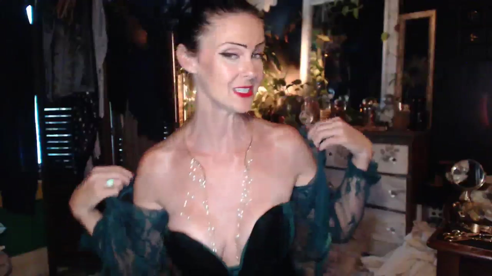 Gallery image thumbnail from MayGray's myfreecams stream on, 08/18/2023, 23:31 image 19 of 20