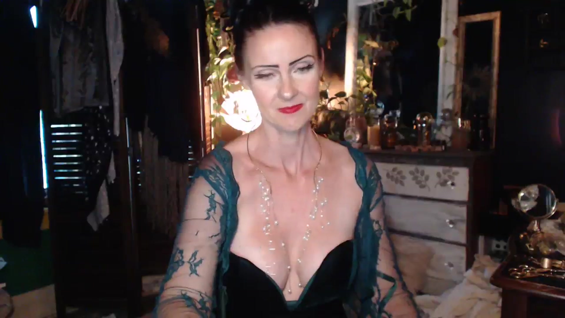 Gallery image thumbnail from MayGray's myfreecams stream on, 08/18/2023, 23:31 image 16 of 20