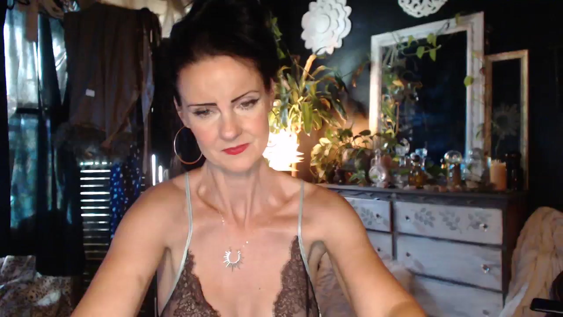 Gallery image thumbnail from MayGray's myfreecams stream on, 08/20/2023, 14:56 image 3 of 20