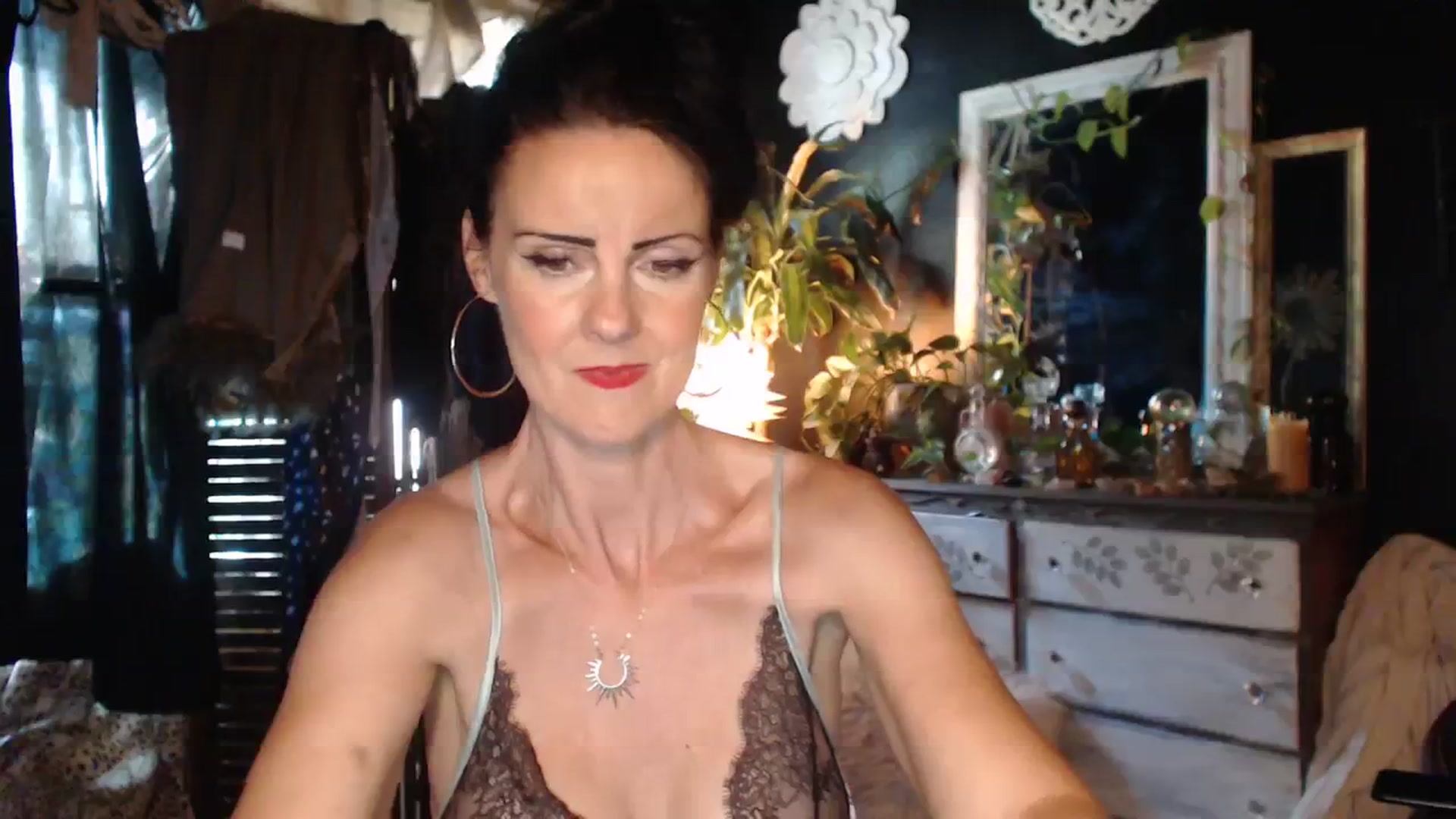 Gallery image thumbnail from MayGray's myfreecams stream on, 08/20/2023, 14:56 image 4 of 20