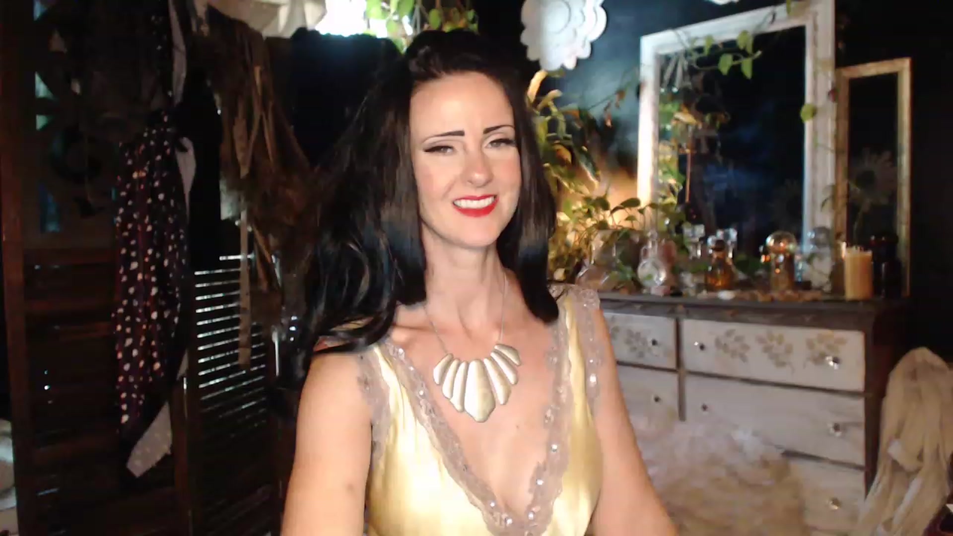 Gallery image thumbnail from MayGray's myfreecams stream on, 08/23/2023, 16:56 image 7 of 20