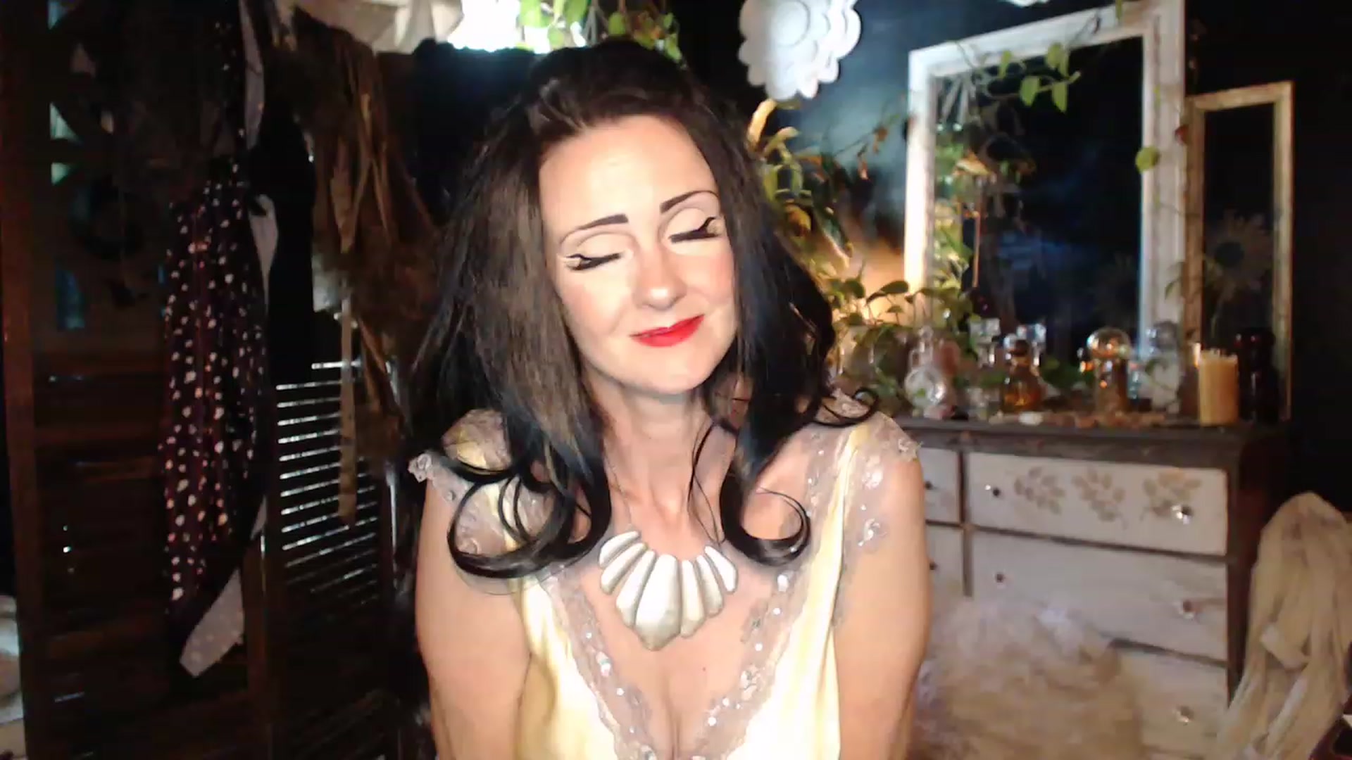 Gallery image thumbnail from MayGray's myfreecams stream on, 08/23/2023, 16:56 image 12 of 20