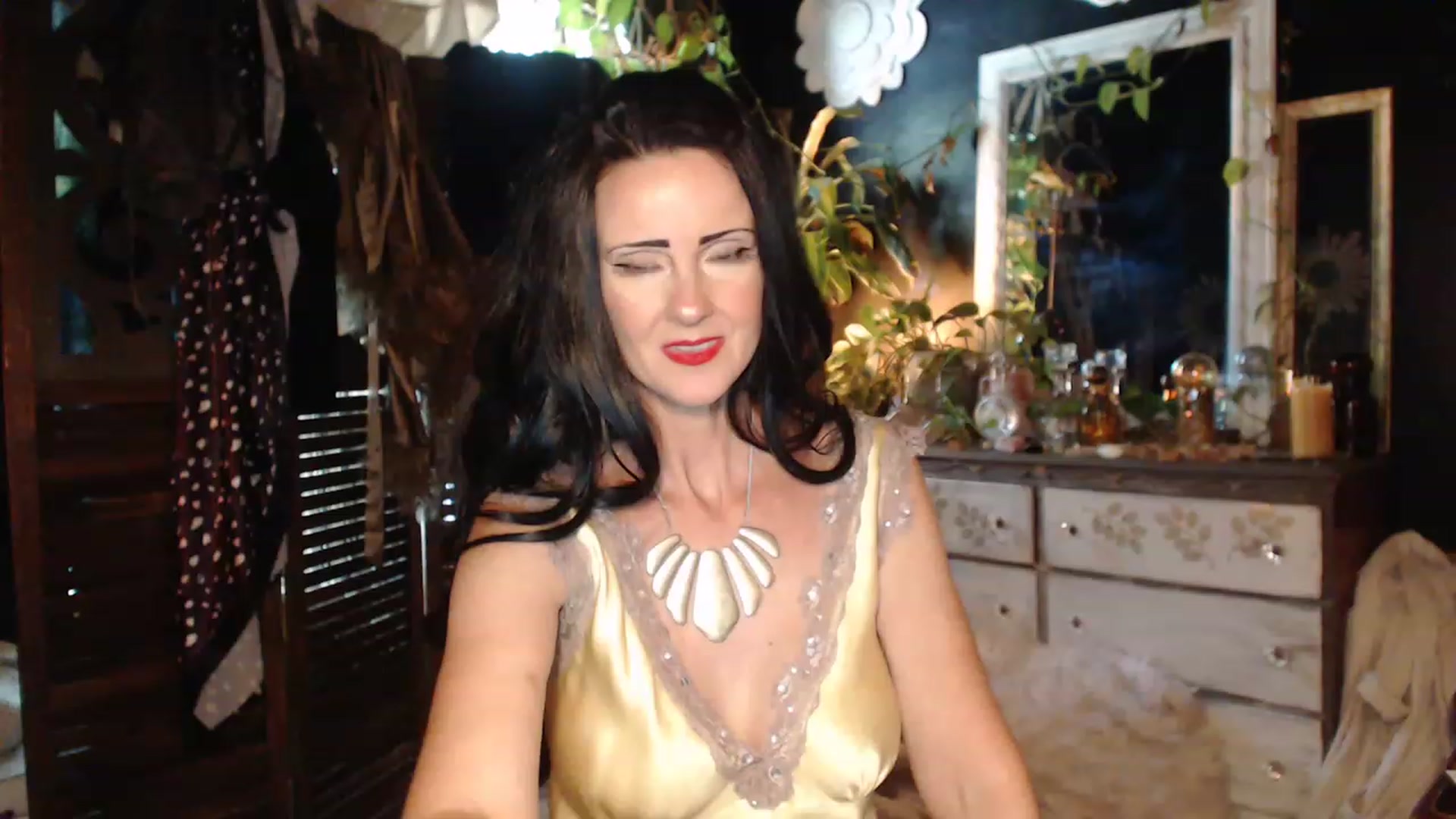 Gallery image thumbnail from MayGray's myfreecams stream on, 08/23/2023, 16:56 image 13 of 20